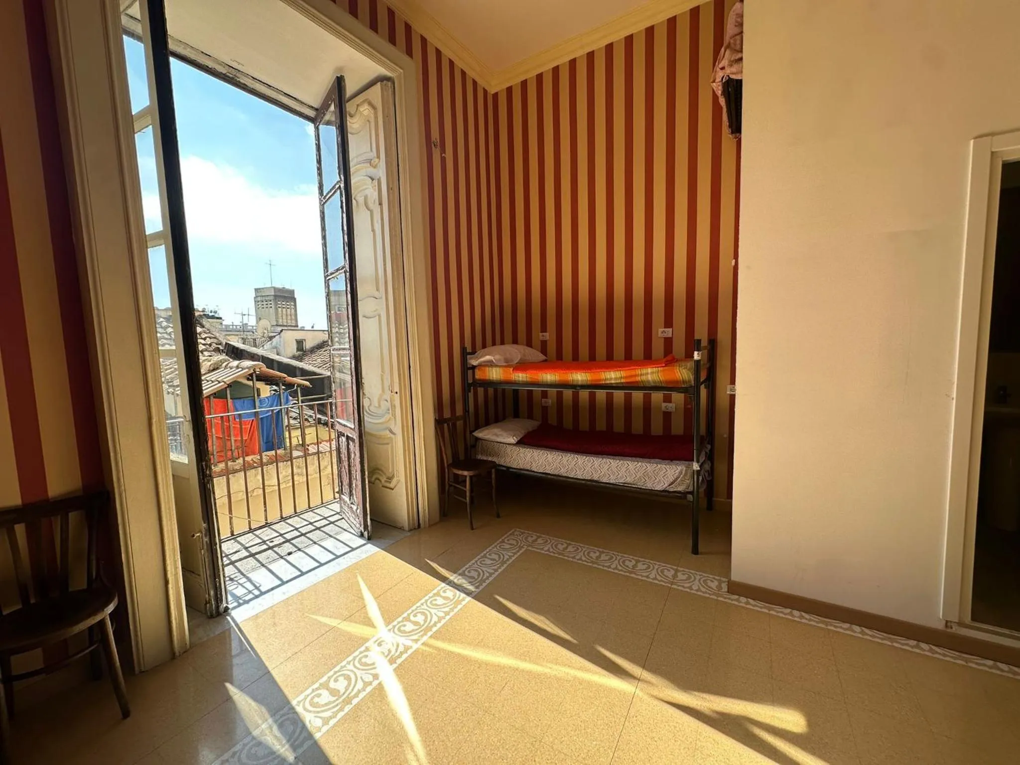 Bed in Salerno Experience Hostel