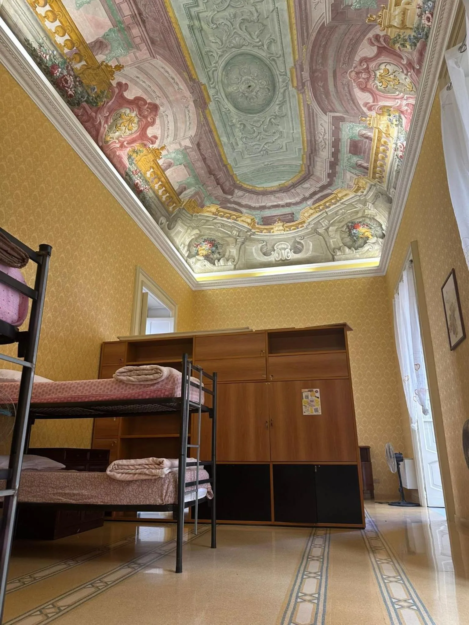 Bed in Salerno Experience Hostel