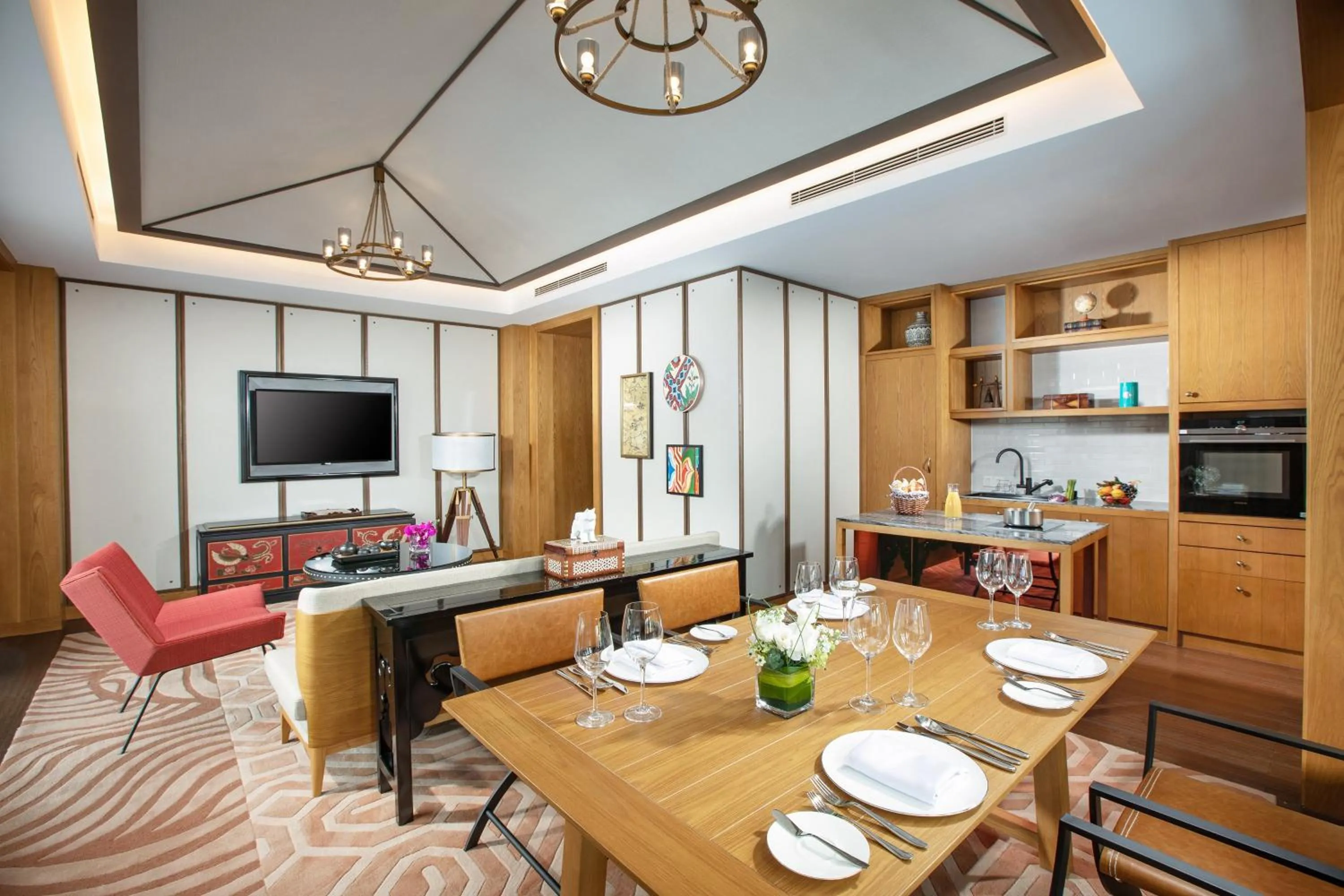 Photo of the whole room in Hotel Indigo Diqing Moonlight City by IHG