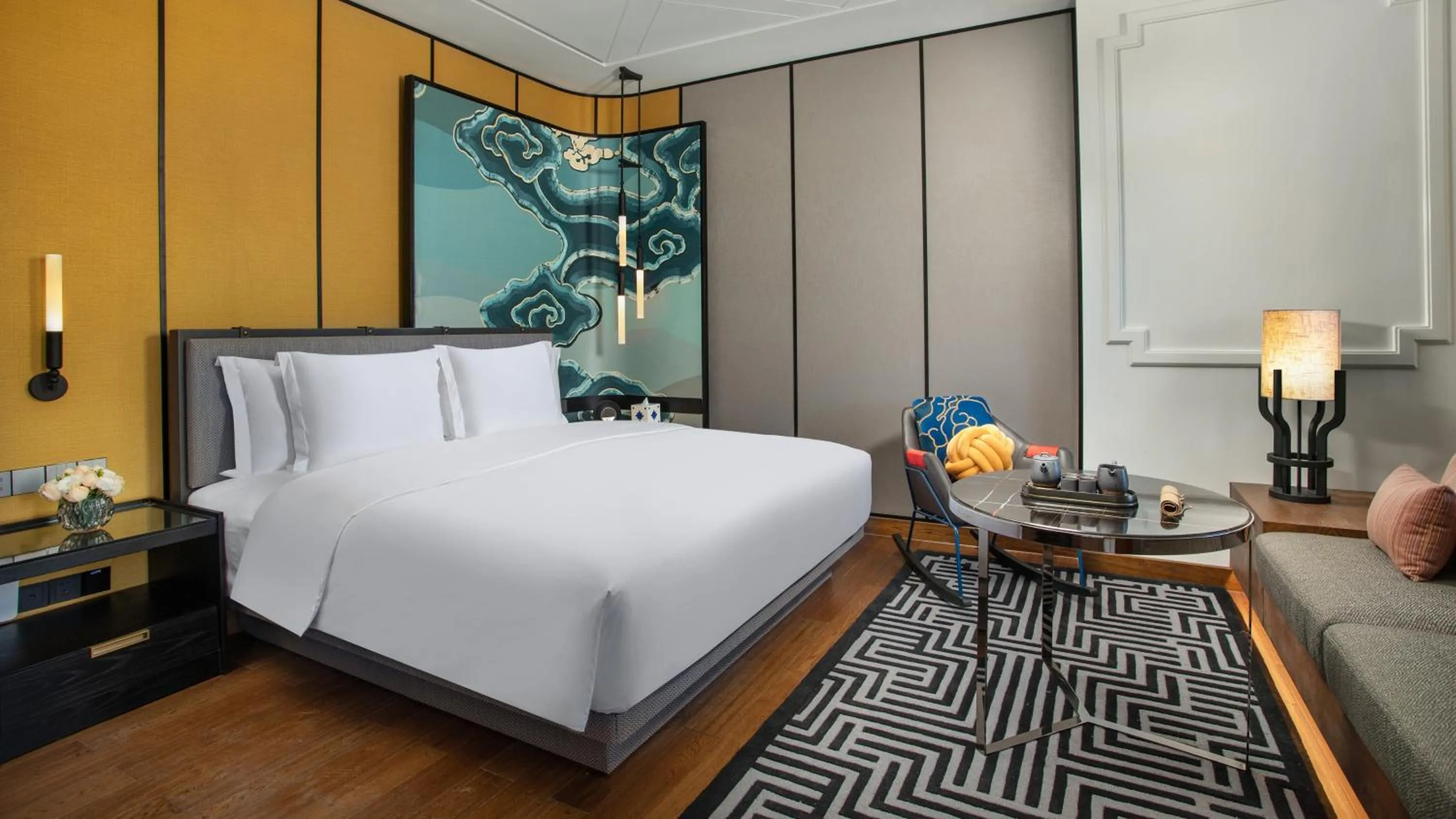 Photo of the whole room, Bed in Hotel Indigo Diqing Moonlight City by IHG