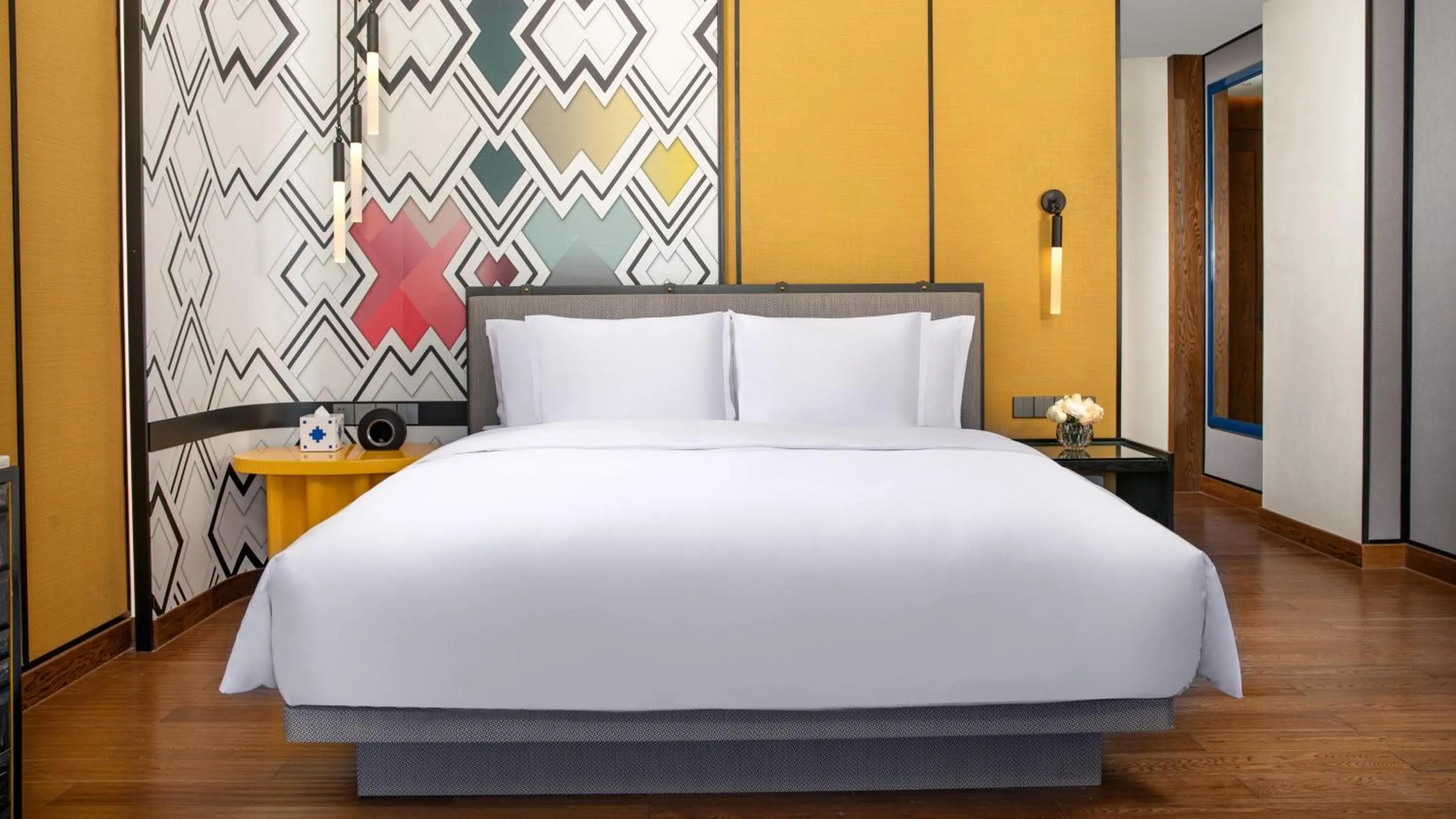 Photo of the whole room, Bed in Hotel Indigo Diqing Moonlight City by IHG