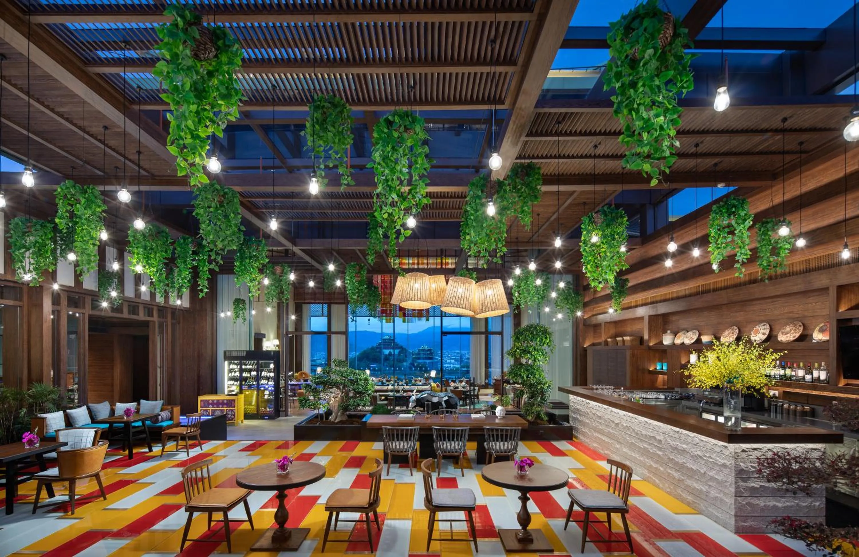 Lounge or bar in Hotel Indigo Diqing Moonlight City by IHG