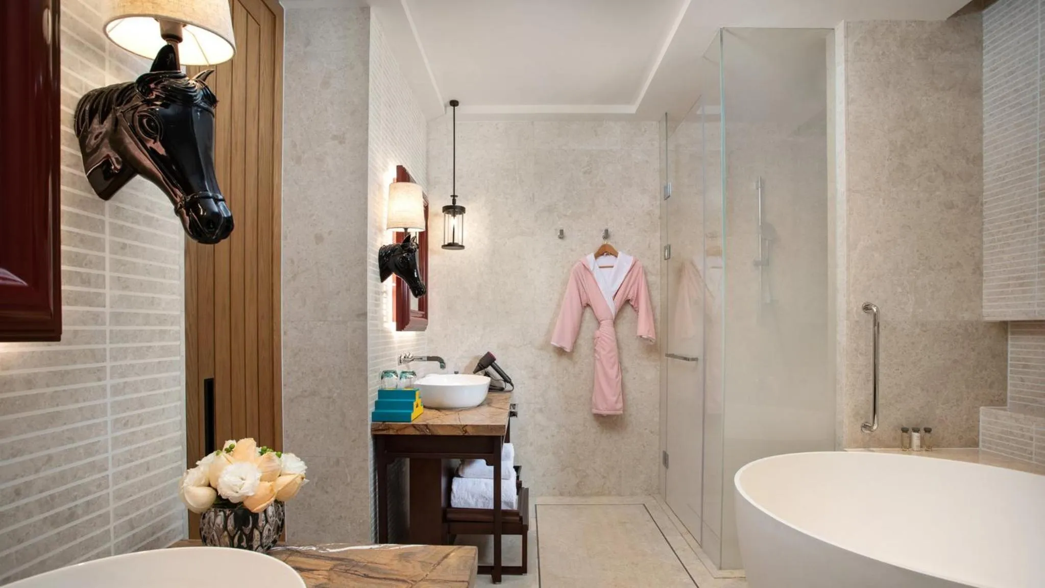 Photo of the whole room in Hotel Indigo Diqing Moonlight City by IHG