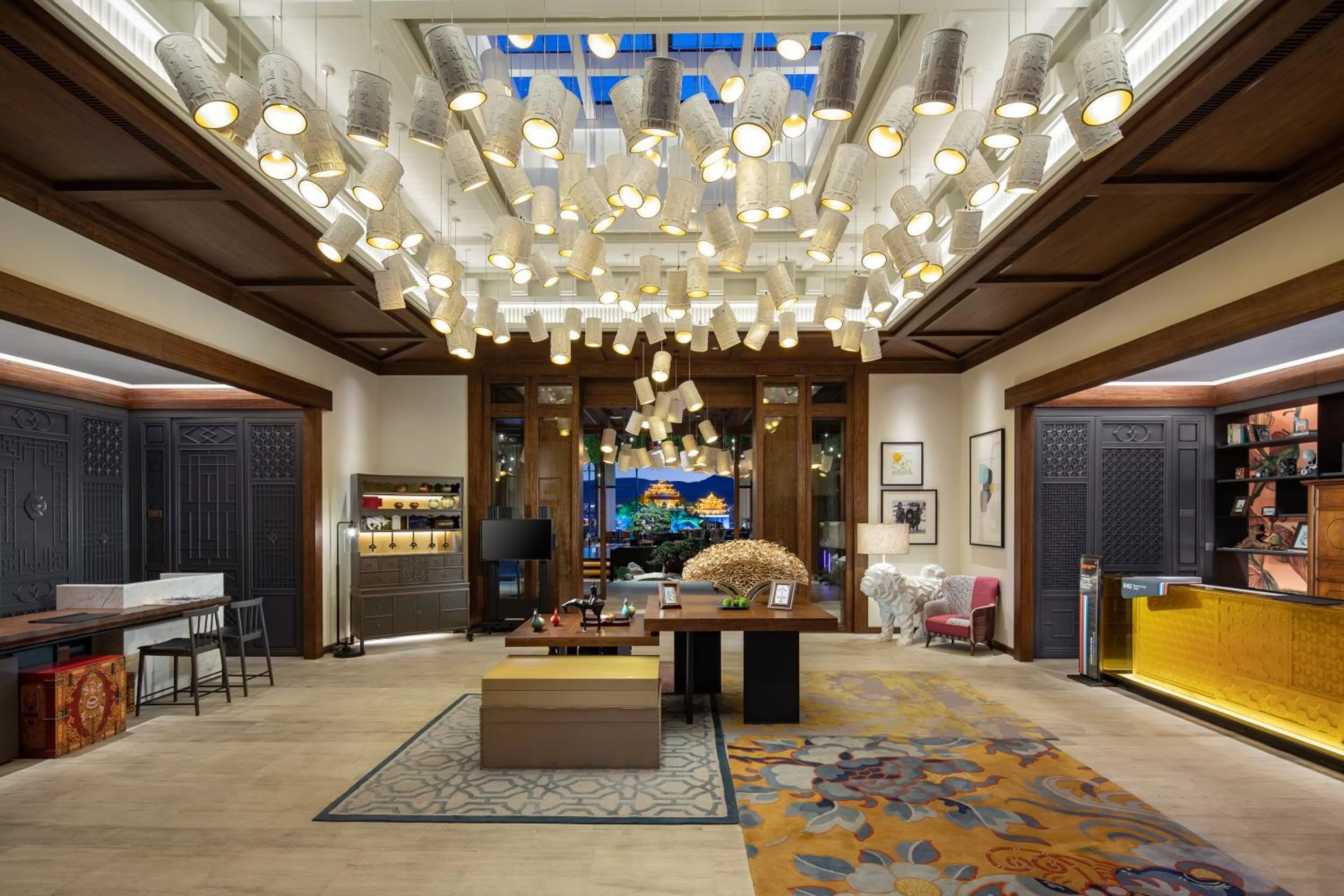 Lobby or reception in Hotel Indigo Diqing Moonlight City by IHG