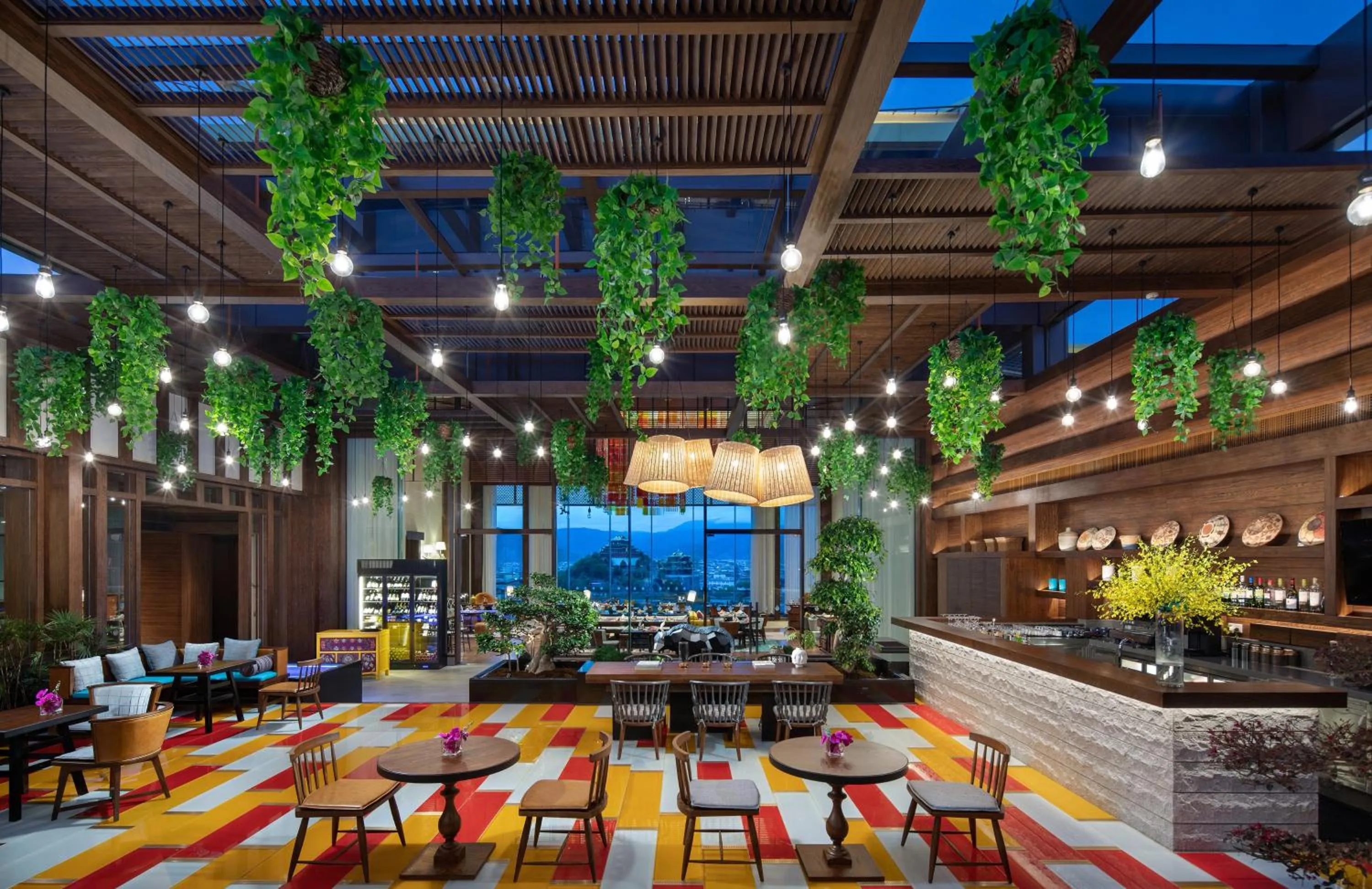 Lounge or bar in Hotel Indigo Diqing Moonlight City by IHG