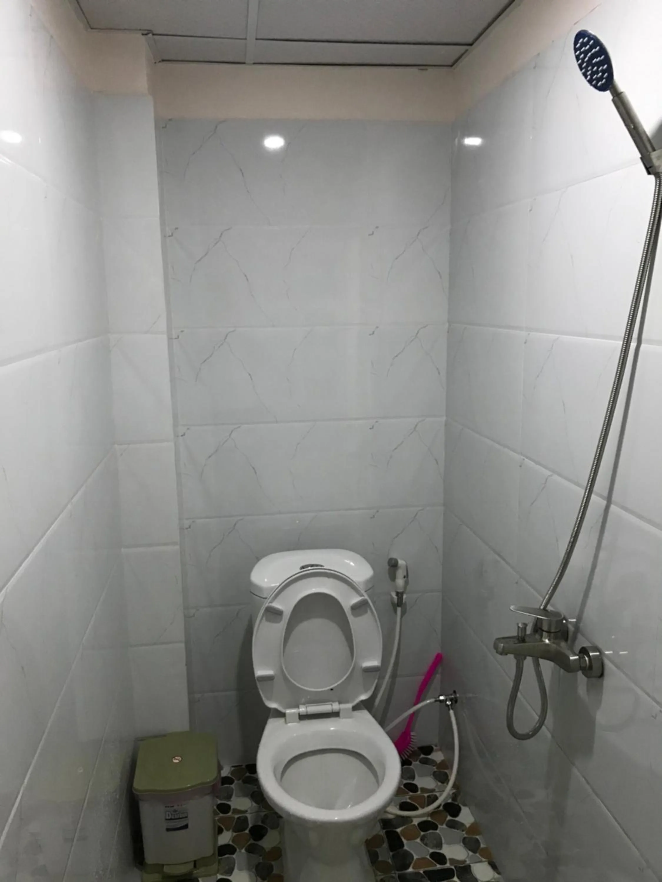 Bathroom in Hoang Anh Hotel