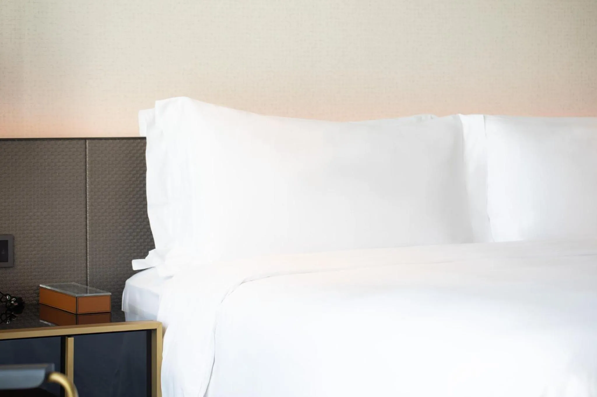 Photo of the whole room, Bed in InterContinental Foshan DongPing