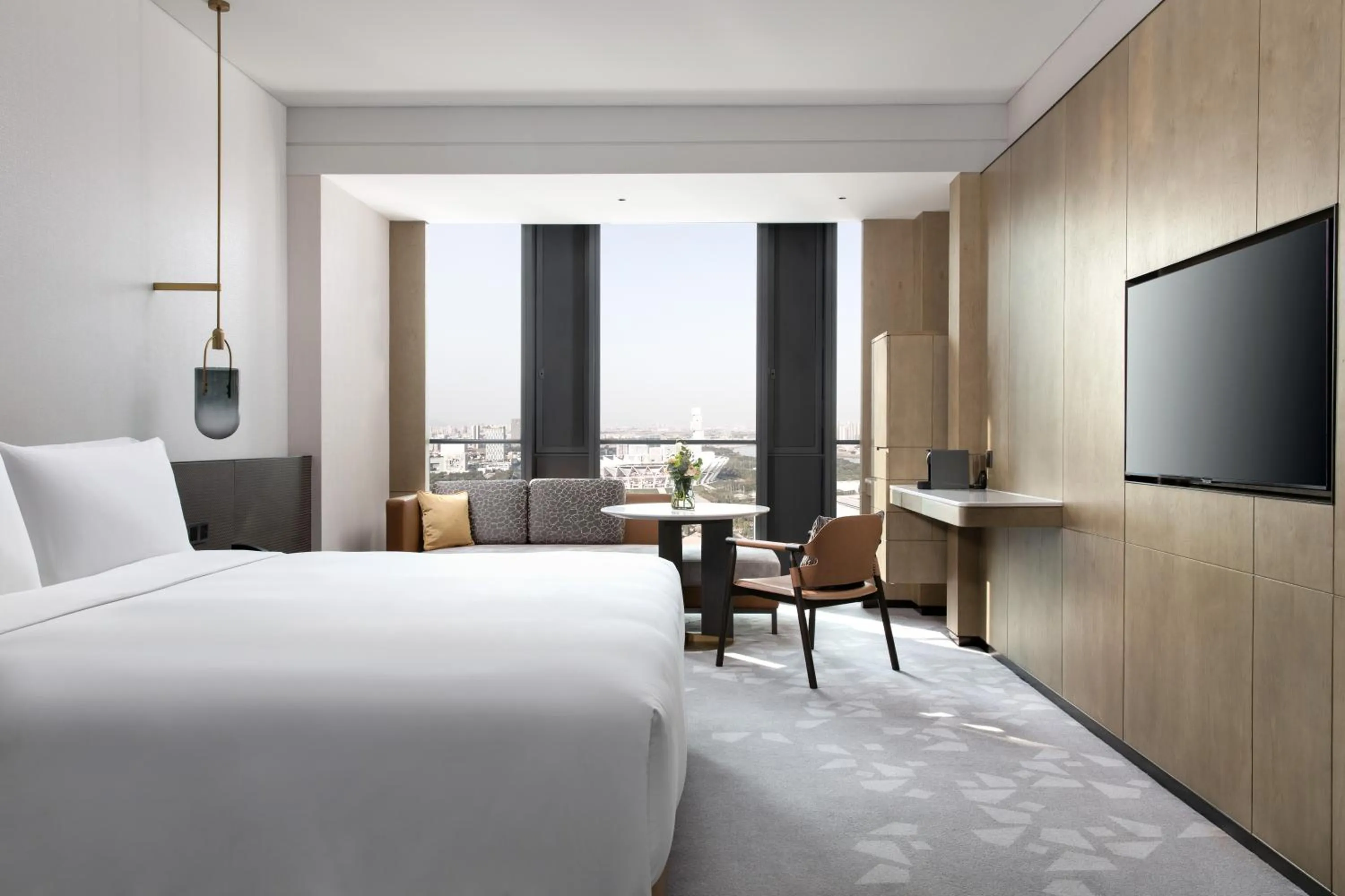 Photo of the whole room, Bed in InterContinental Foshan DongPing