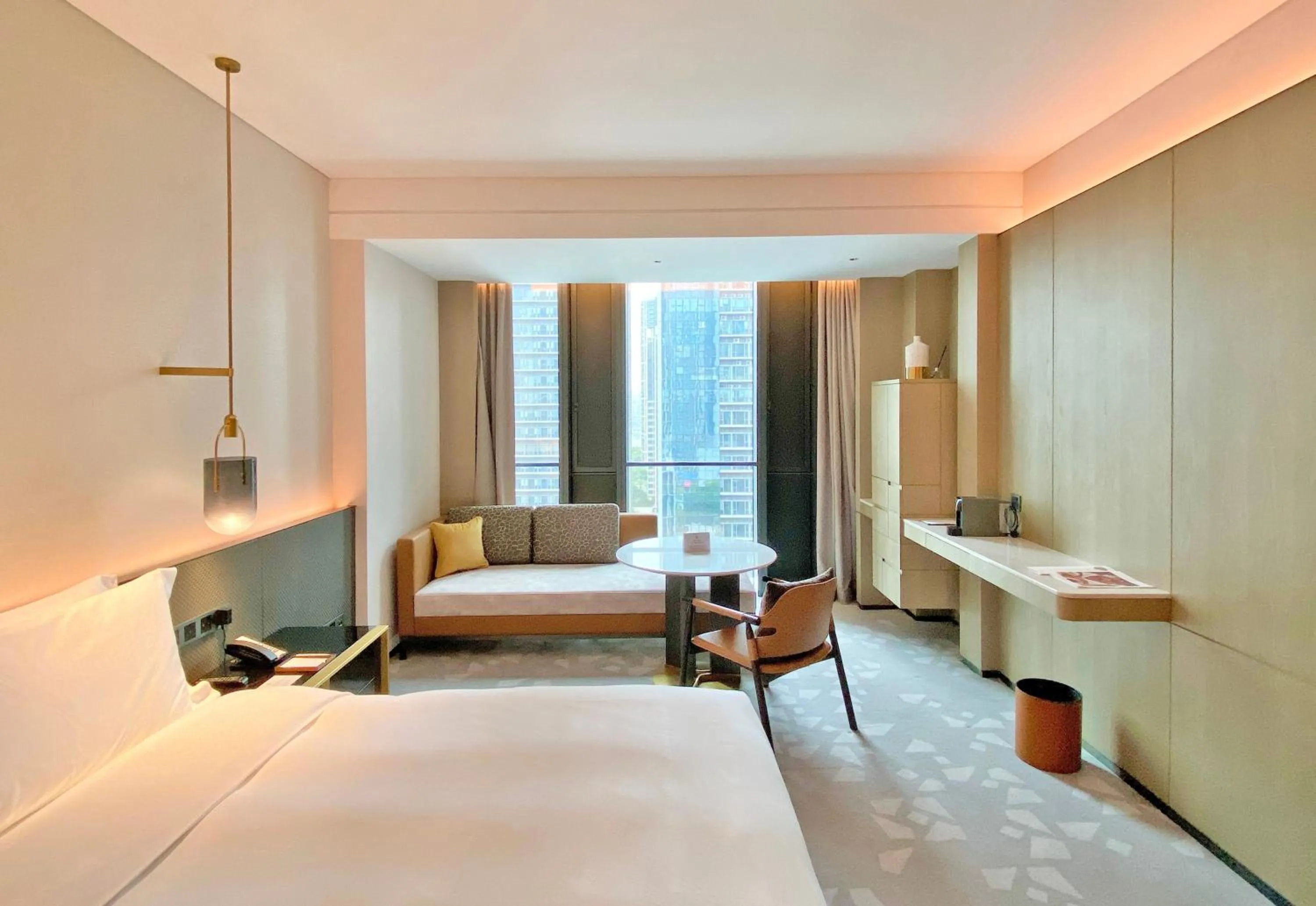 Photo of the whole room, Bed in InterContinental Foshan DongPing