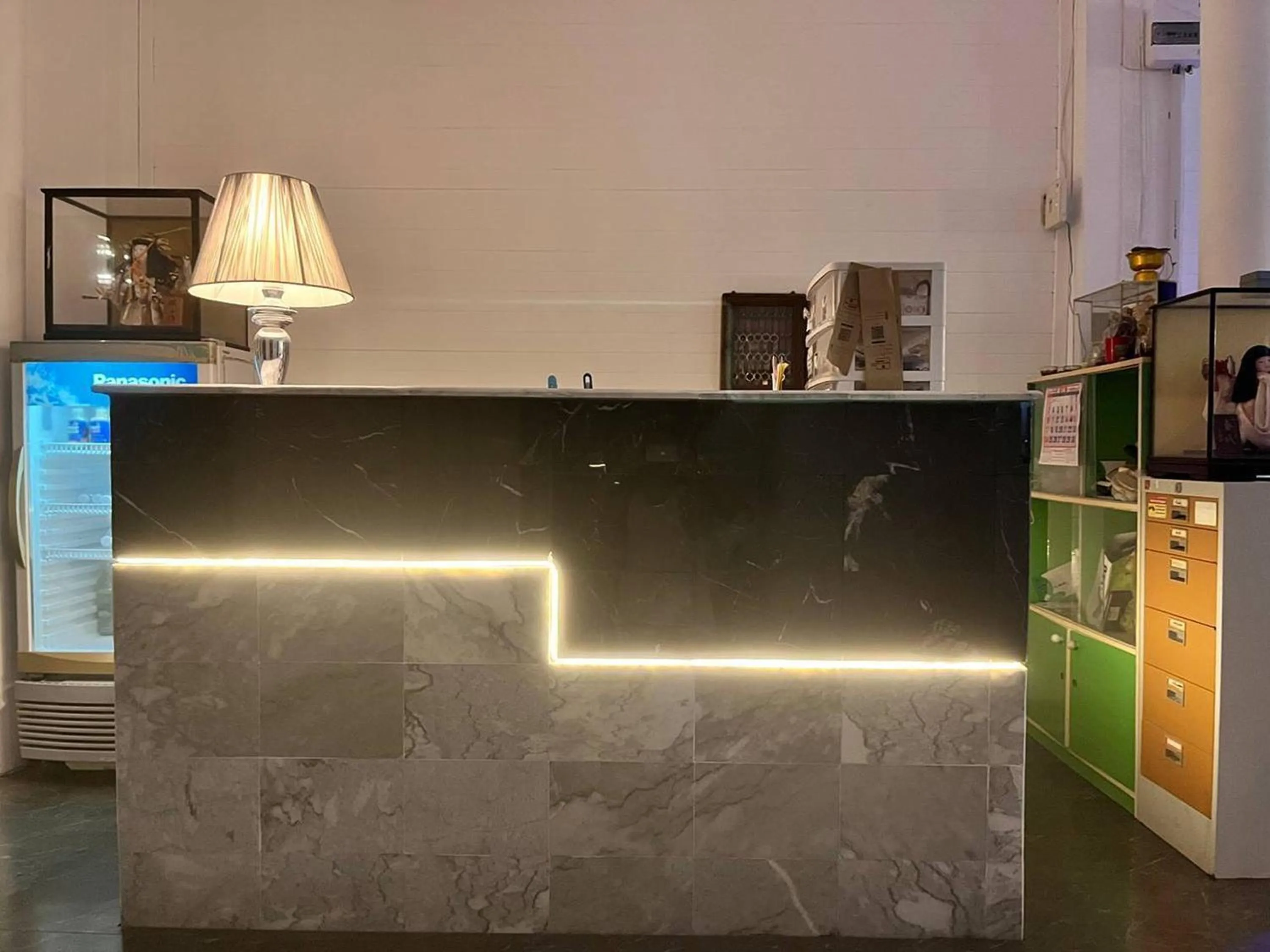 Lobby or reception in The 99 Inn Hotel