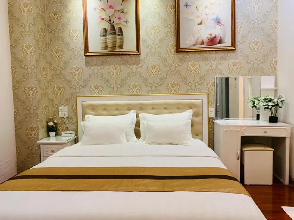 Bedroom, Bed in Hotel Nhất Ly