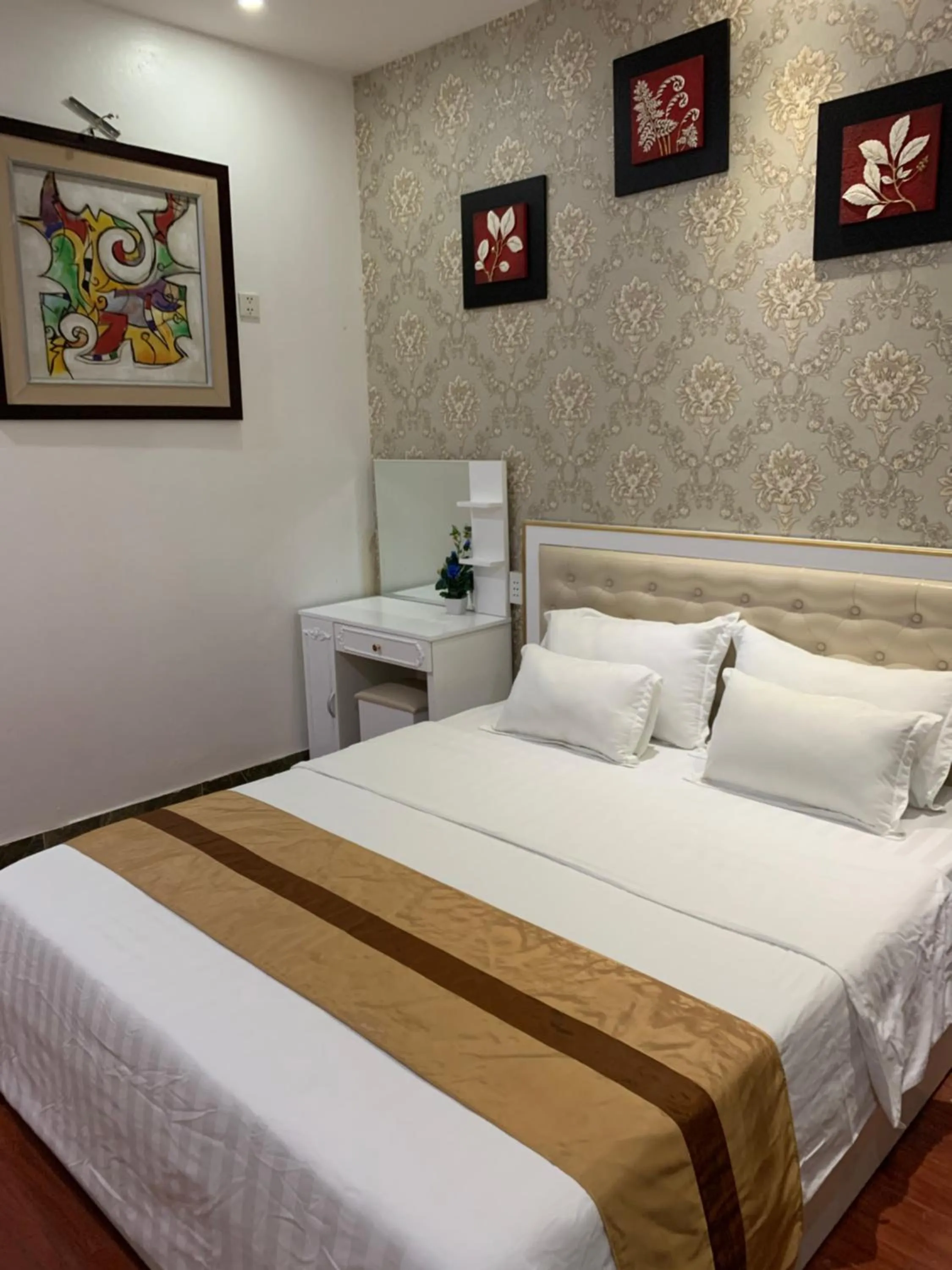 Bedroom, Bed in Hotel Nhất Ly