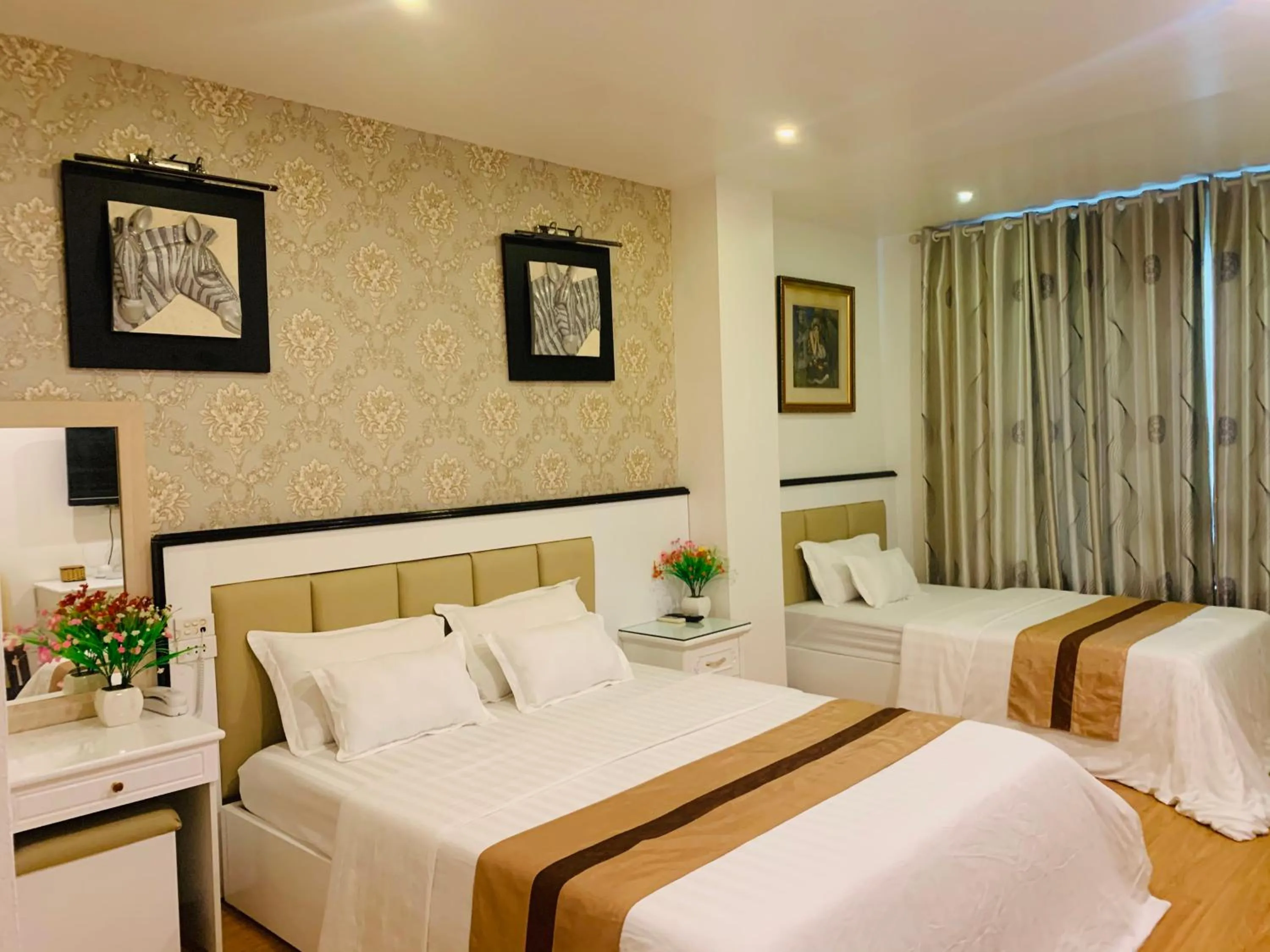 Bedroom, Bed in Hotel Nhất Ly