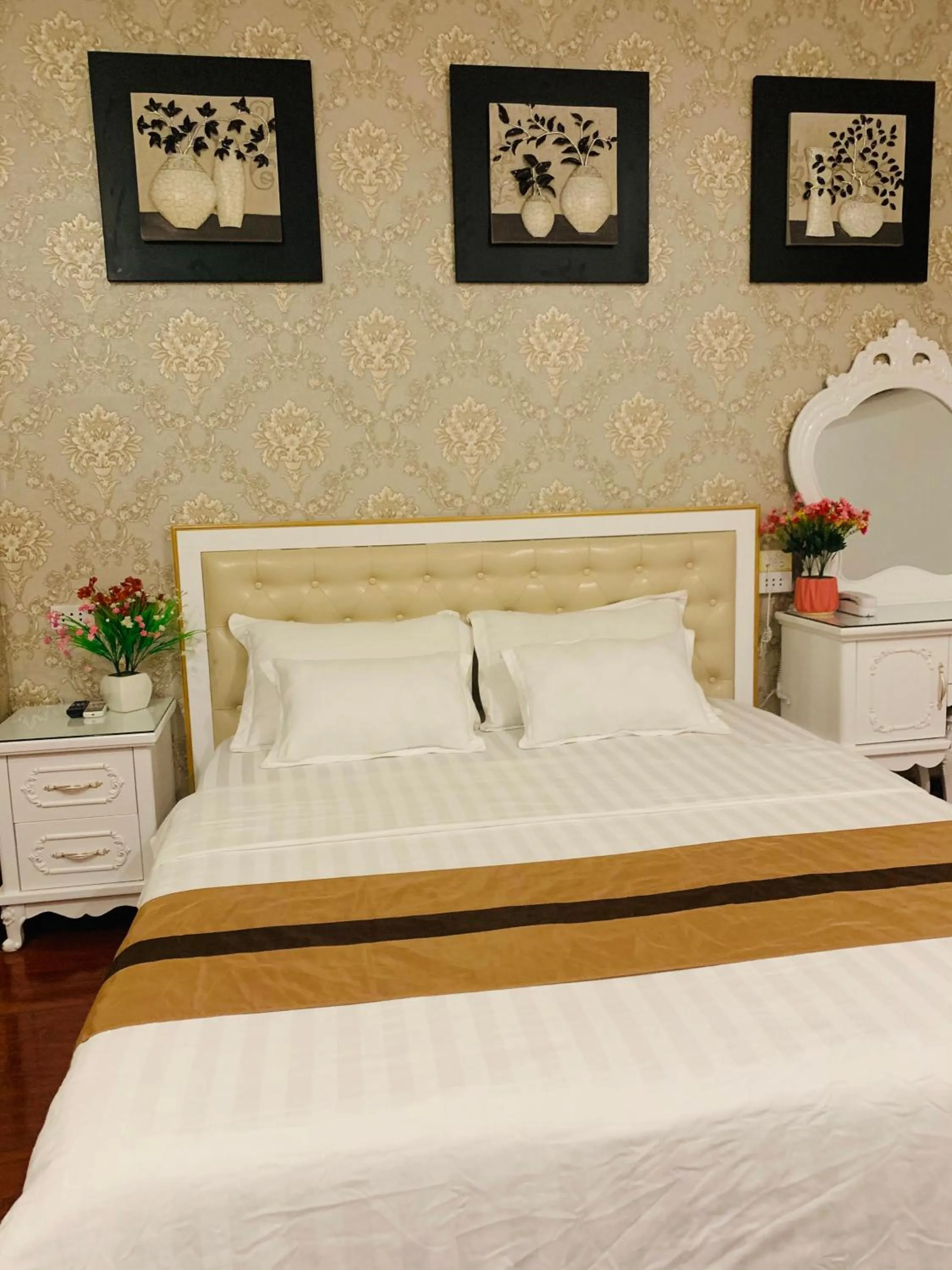 Bedroom, Bed in Hotel Nhất Ly