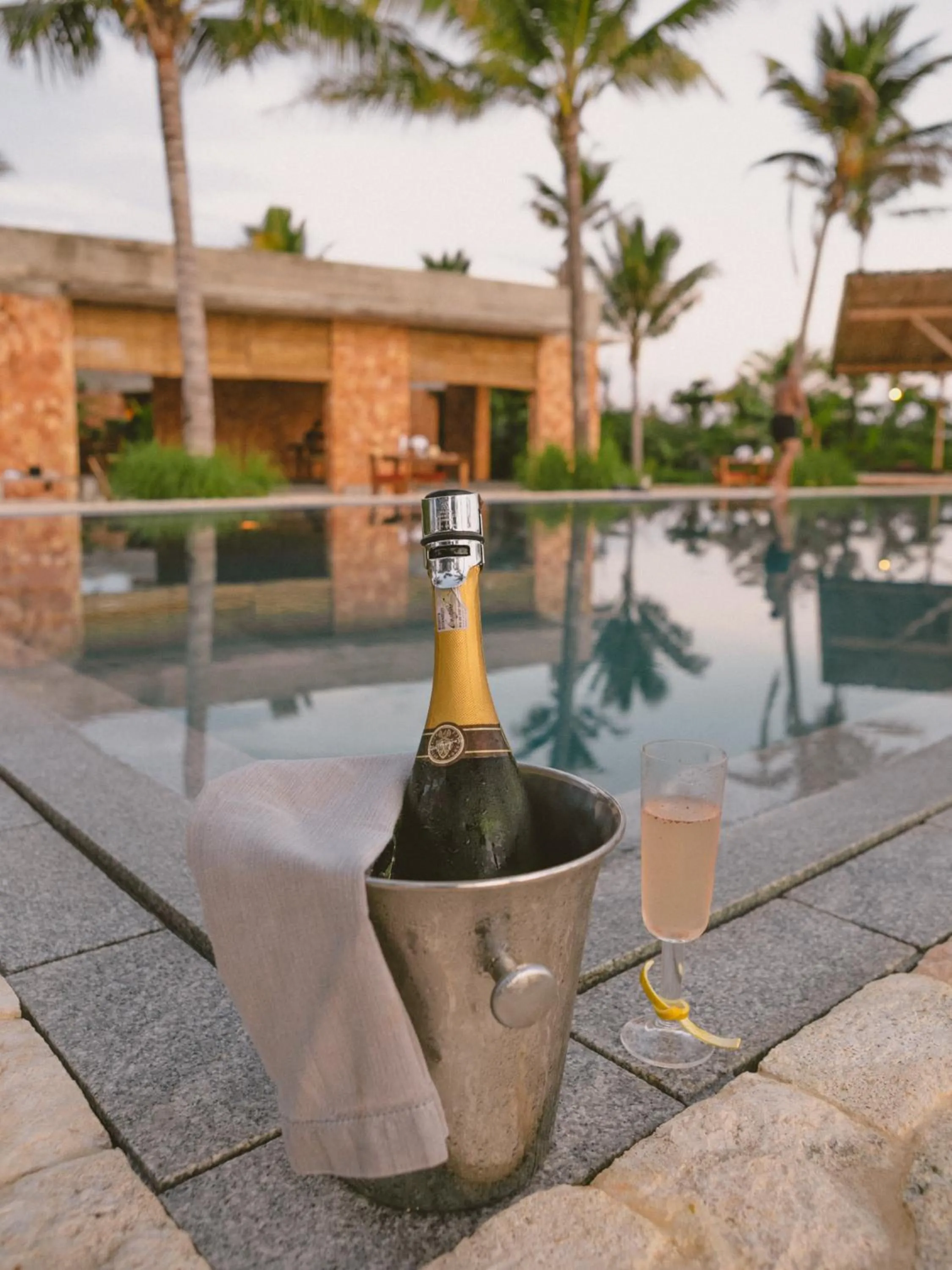 Restaurant/places to eat in Kizikula