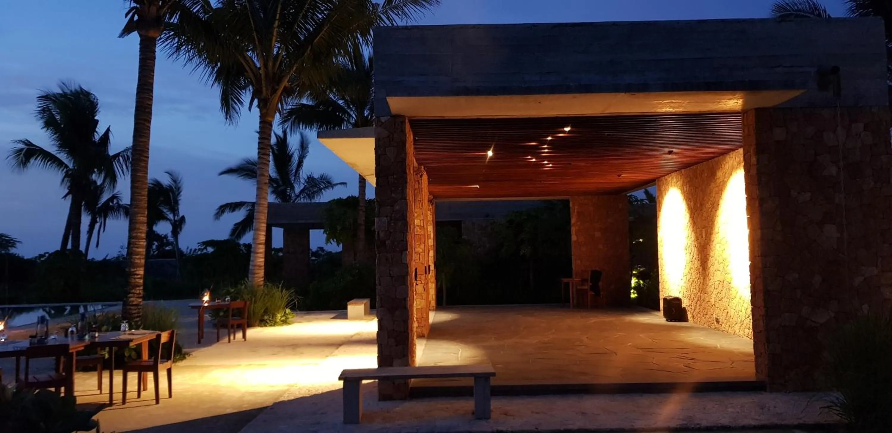 Restaurant/places to eat in Kizikula