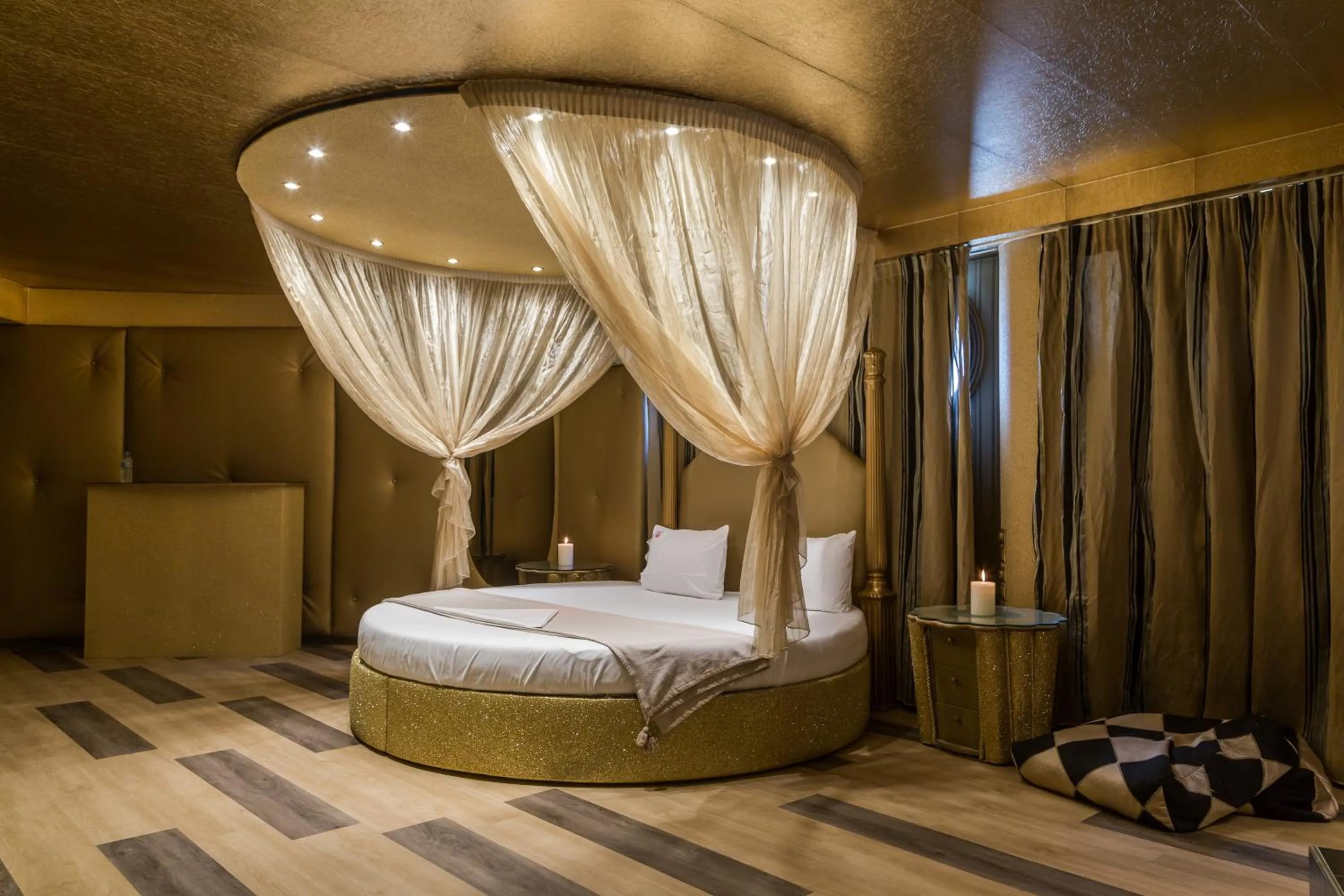 Bedroom, Bed in Ruby Rooms Kifisia