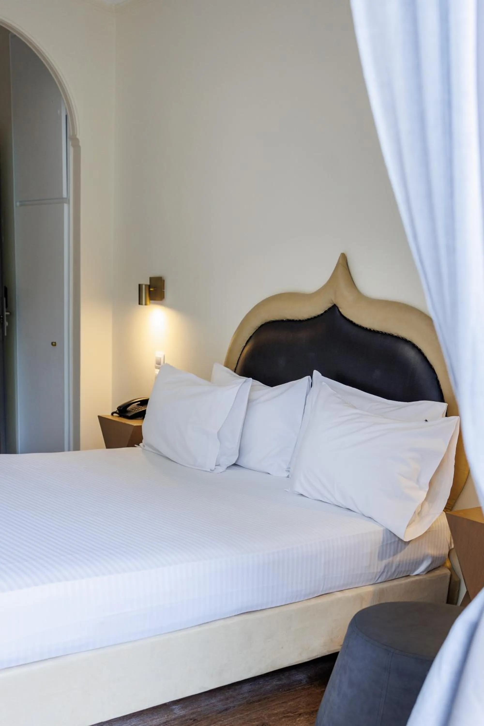 Bedroom, Bed in Ruby Rooms Kifisia