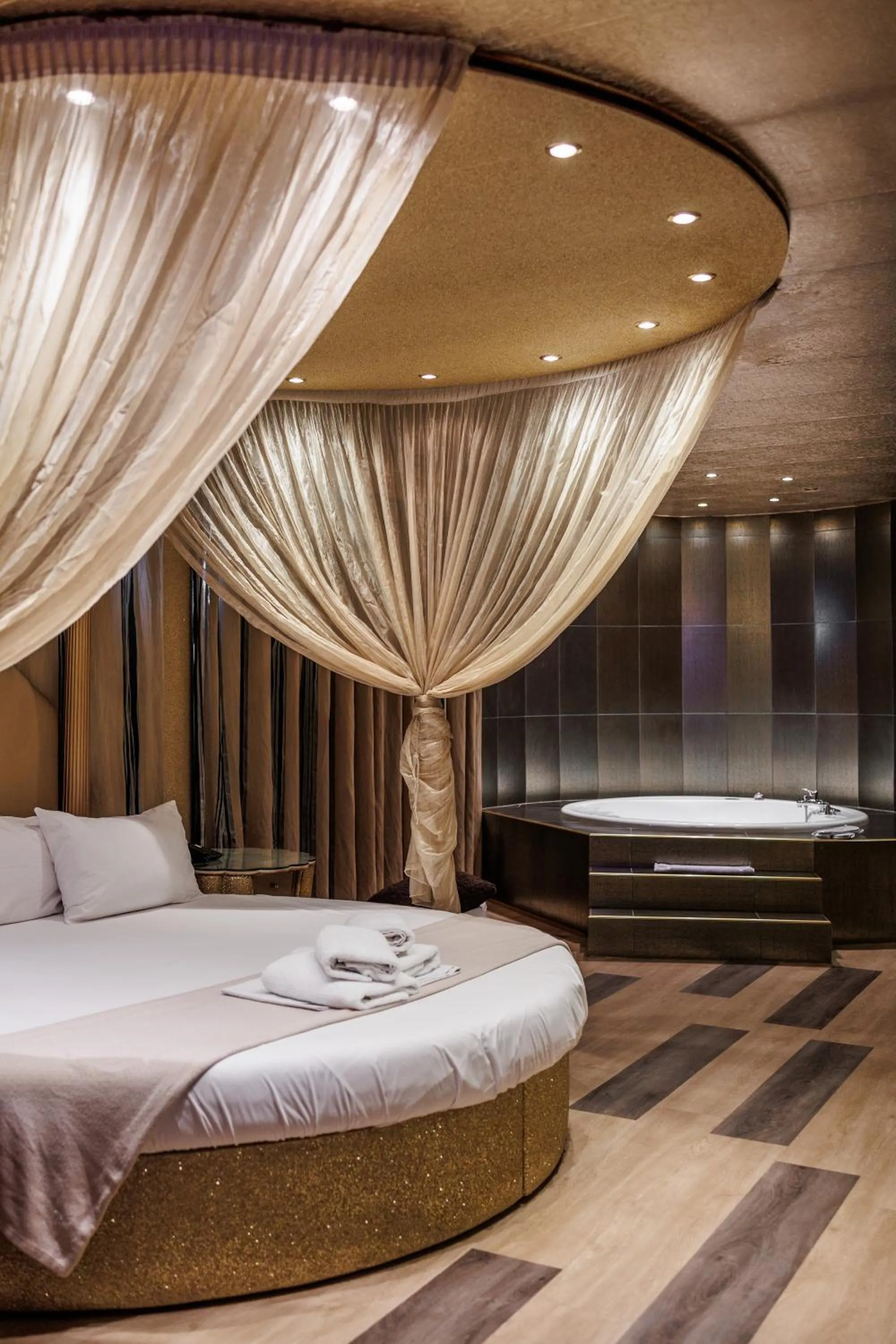 Bedroom, Bed in Ruby Rooms Kifisia