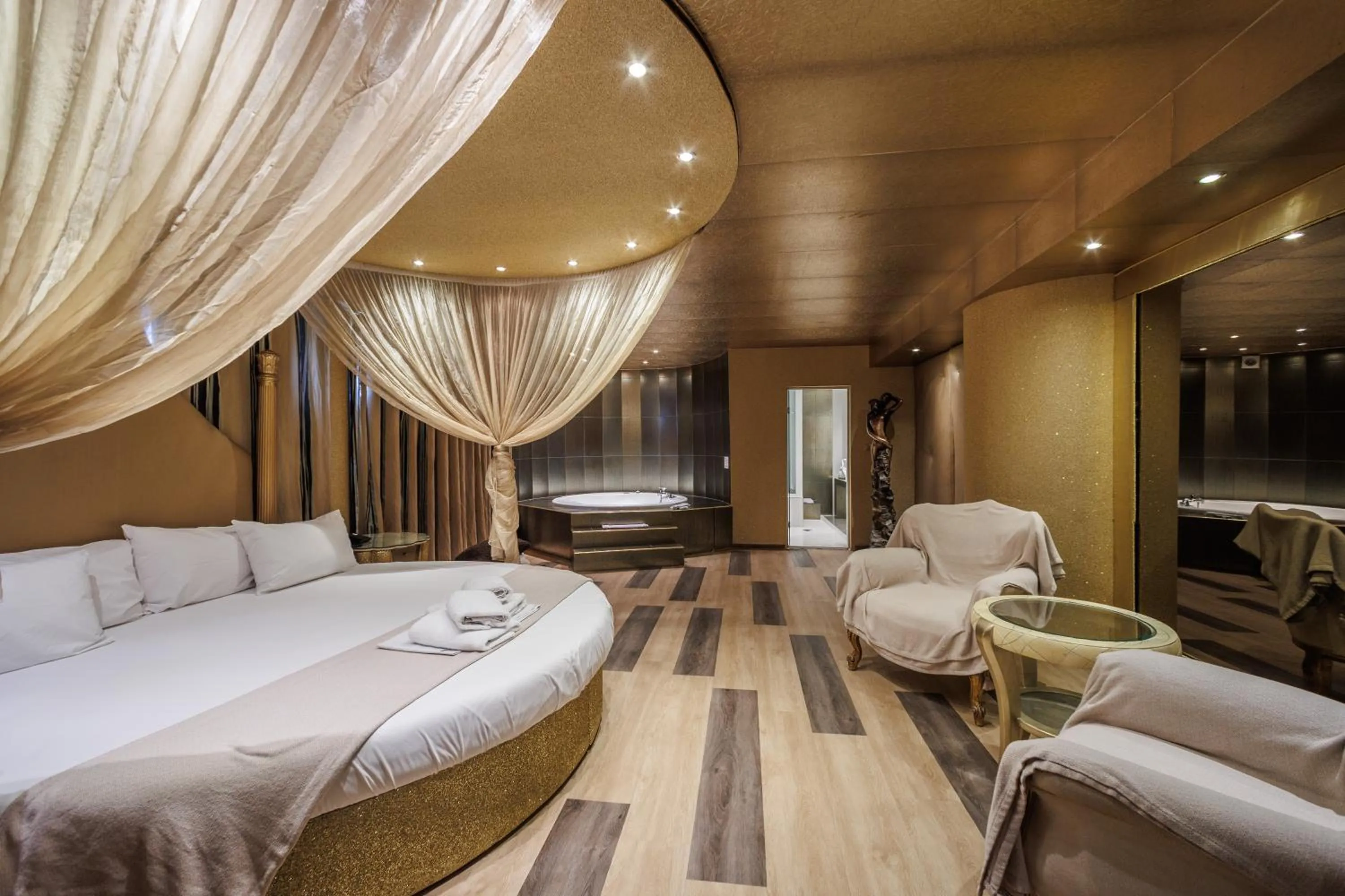 Bedroom, Bed in Ruby Rooms Kifisia