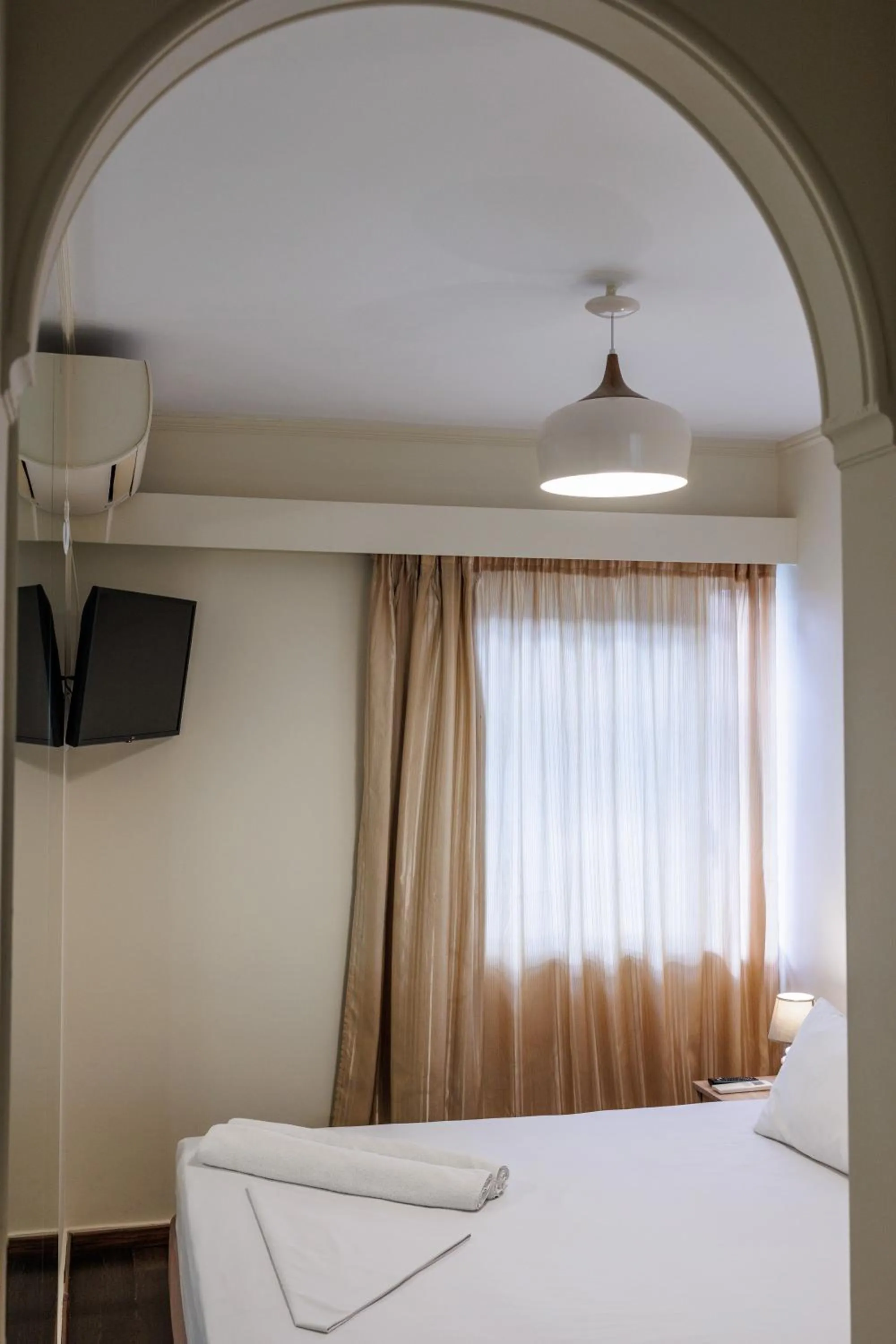 Bedroom, Bed in Ruby Rooms Kifisia