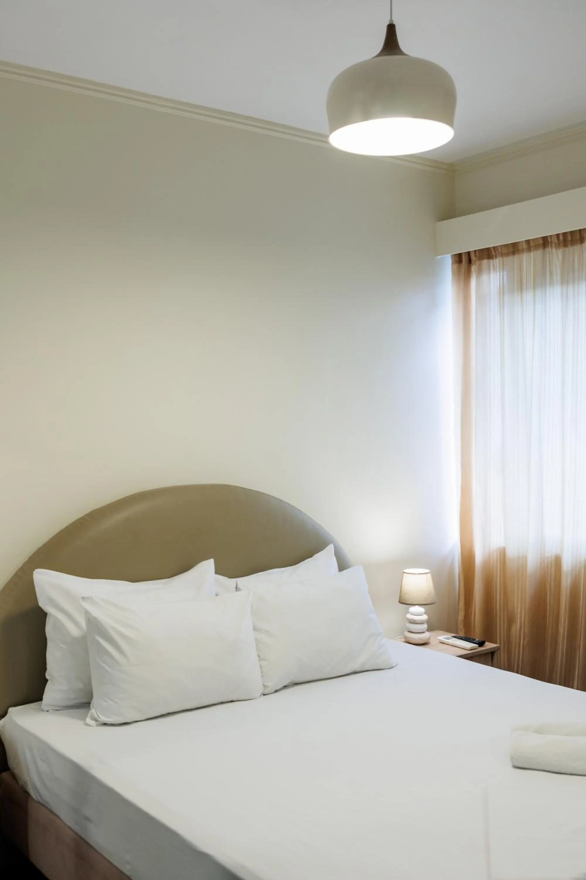 Bedroom, Bed in Ruby Rooms Kifisia