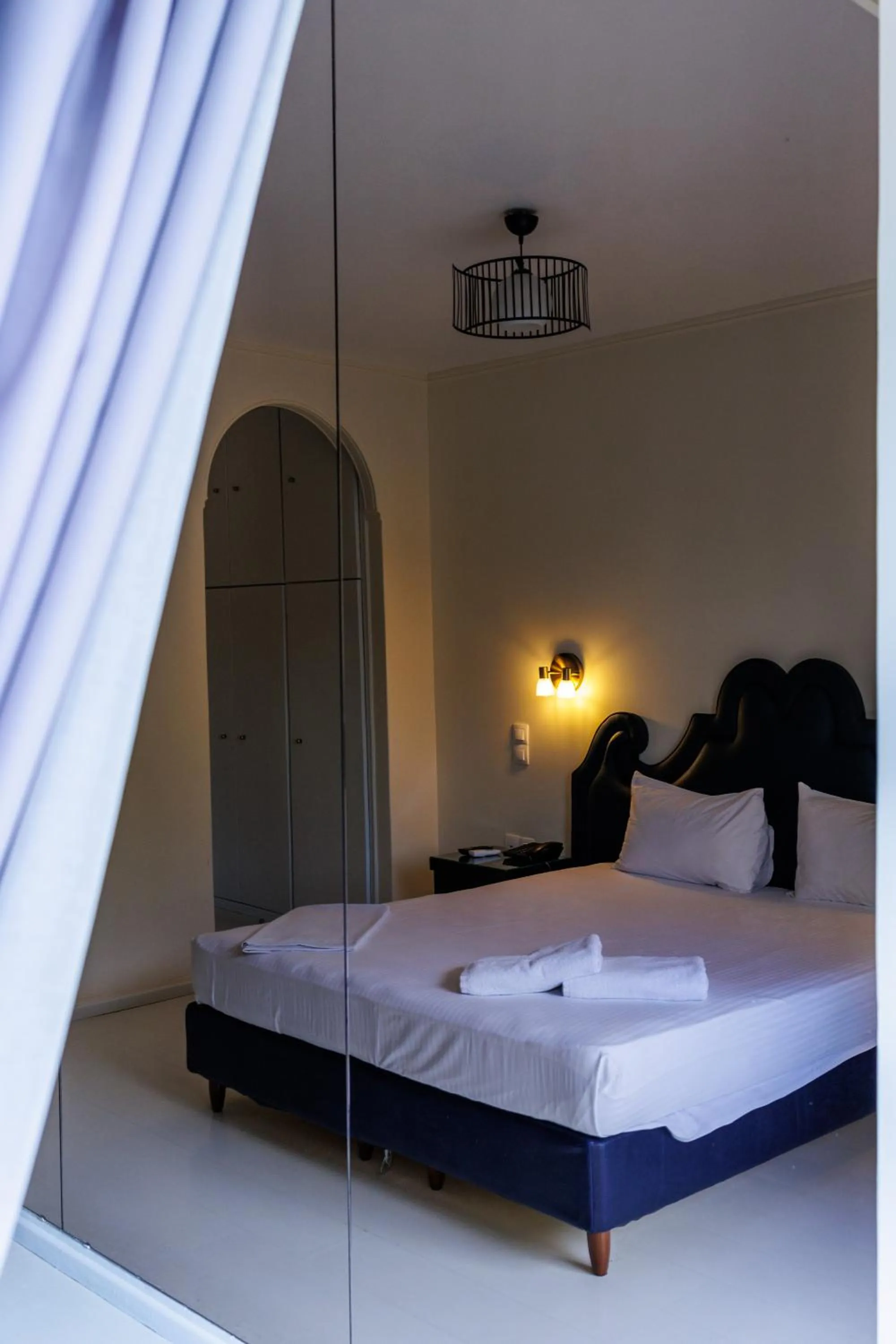 Bedroom, Bed in Ruby Rooms Kifisia