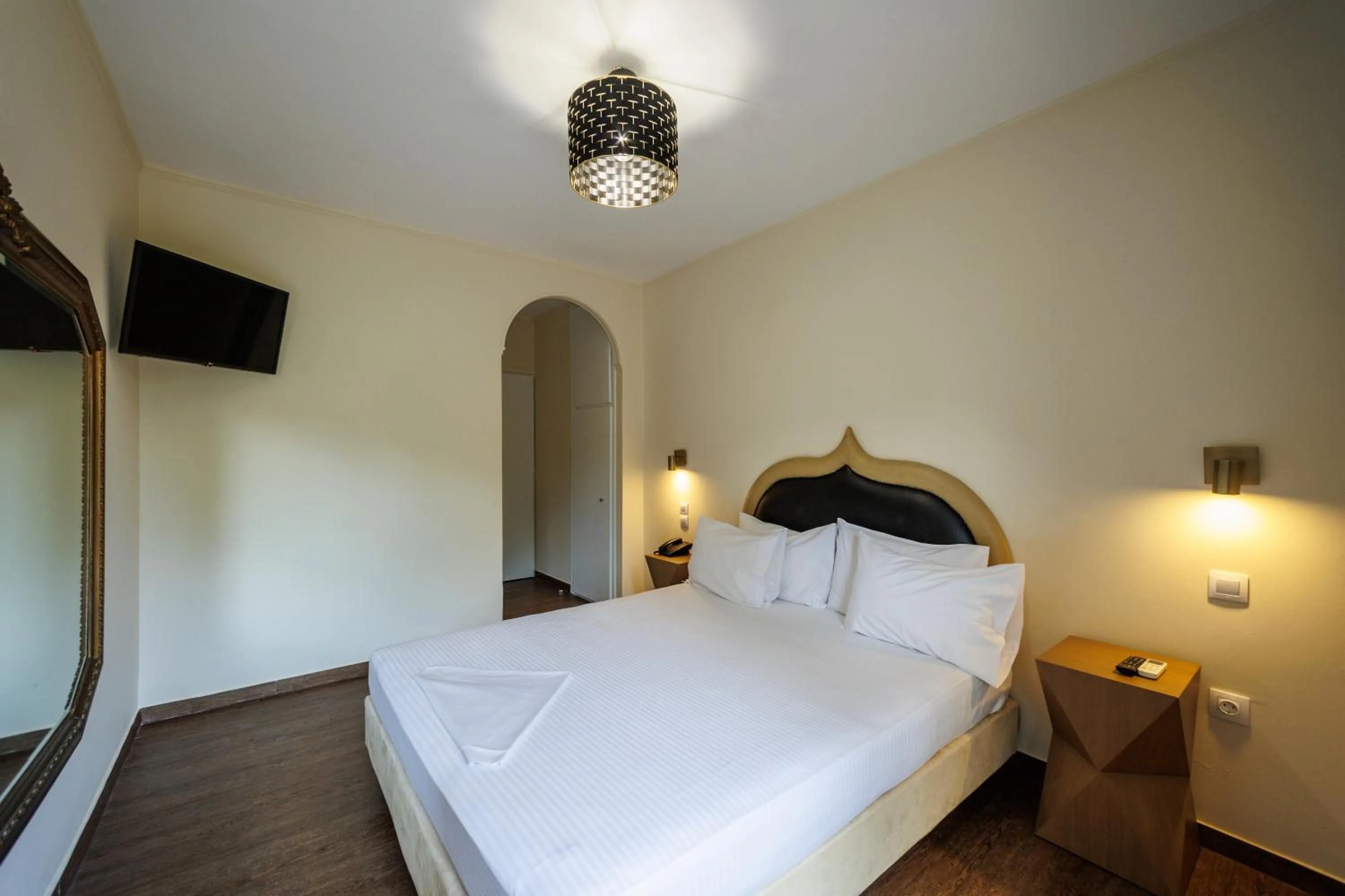 Bedroom, Bed in Ruby Rooms Kifisia