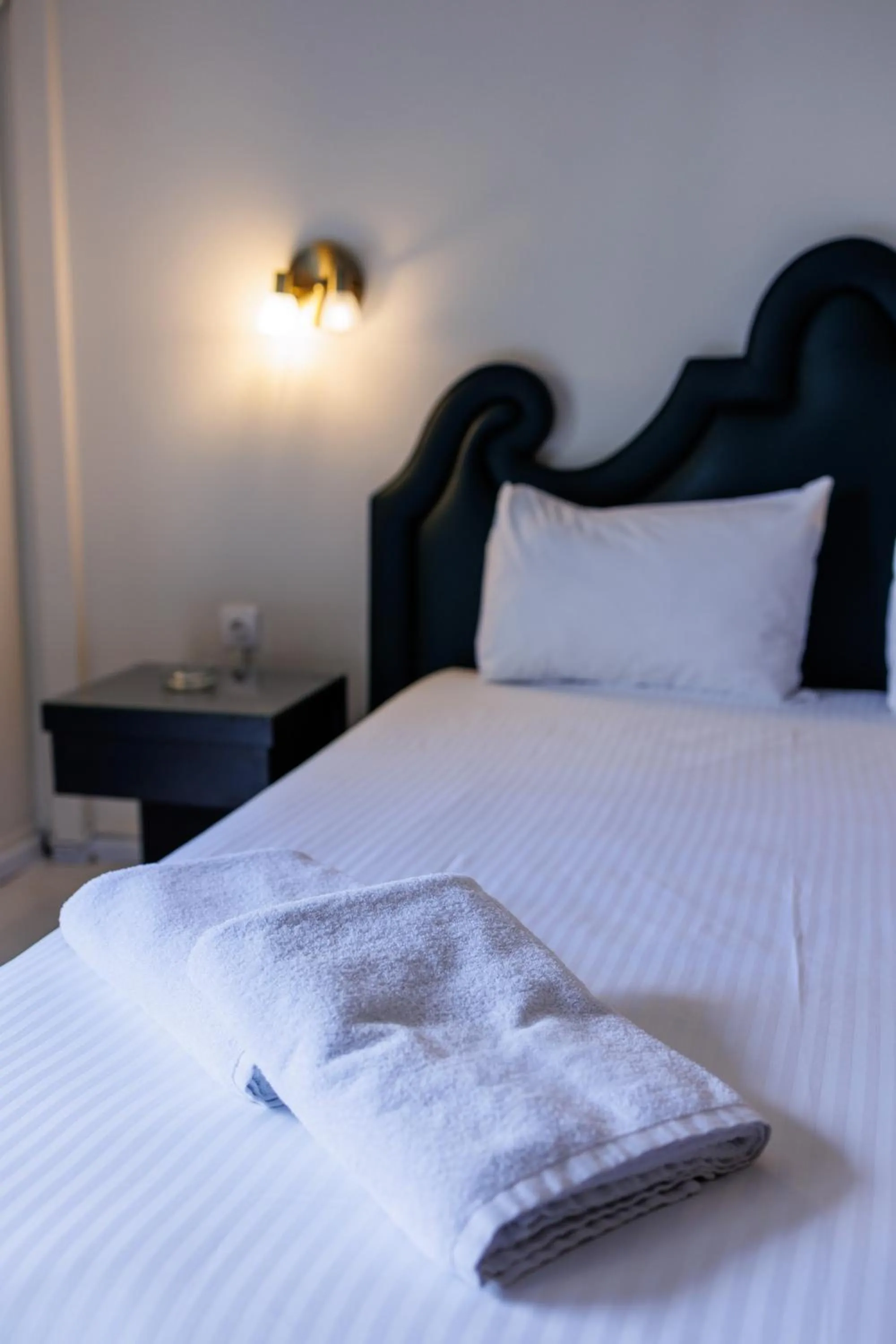 Bedroom, Bed in Ruby Rooms Kifisia