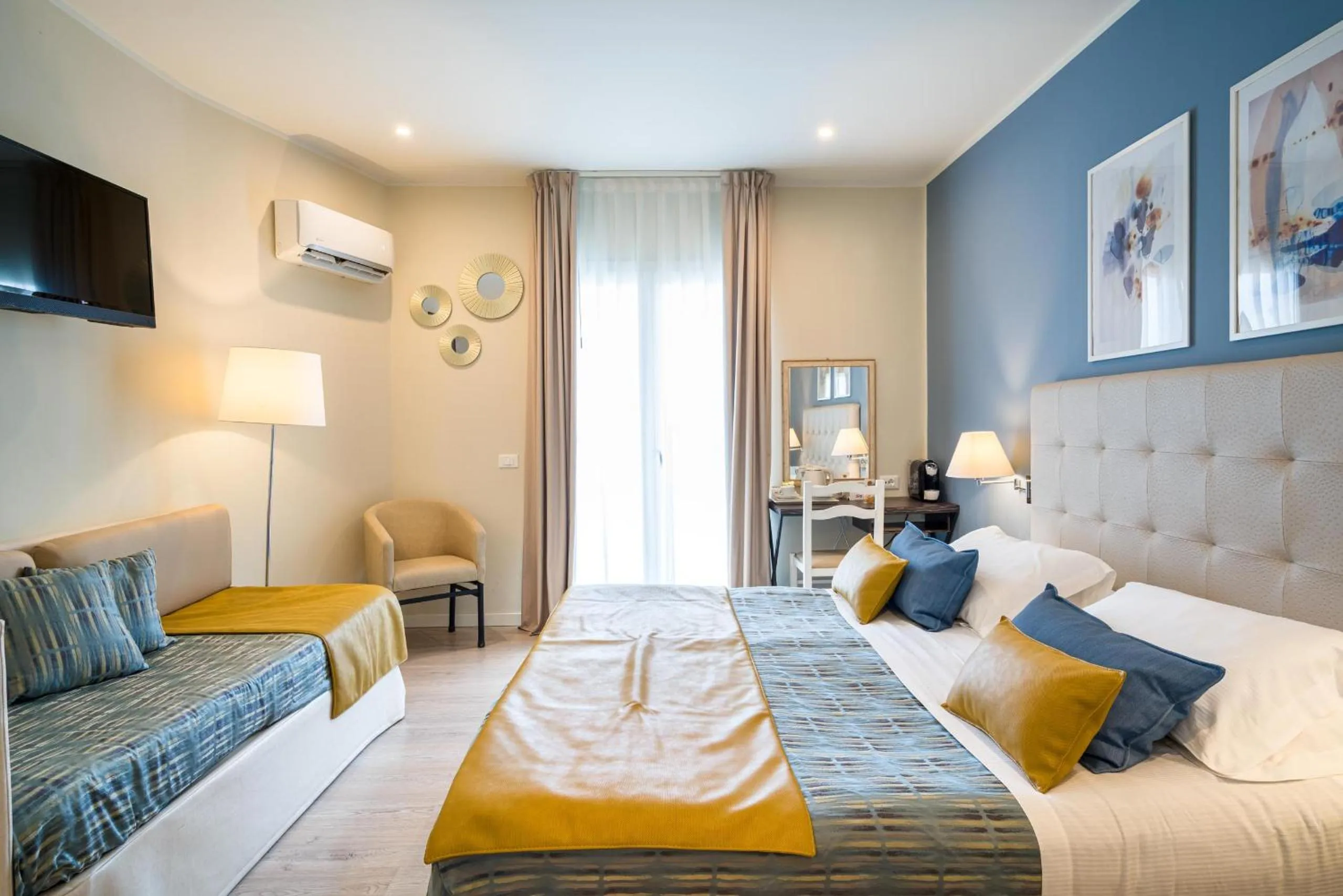 Bedroom, Bed in Hotel Rivage Taormina