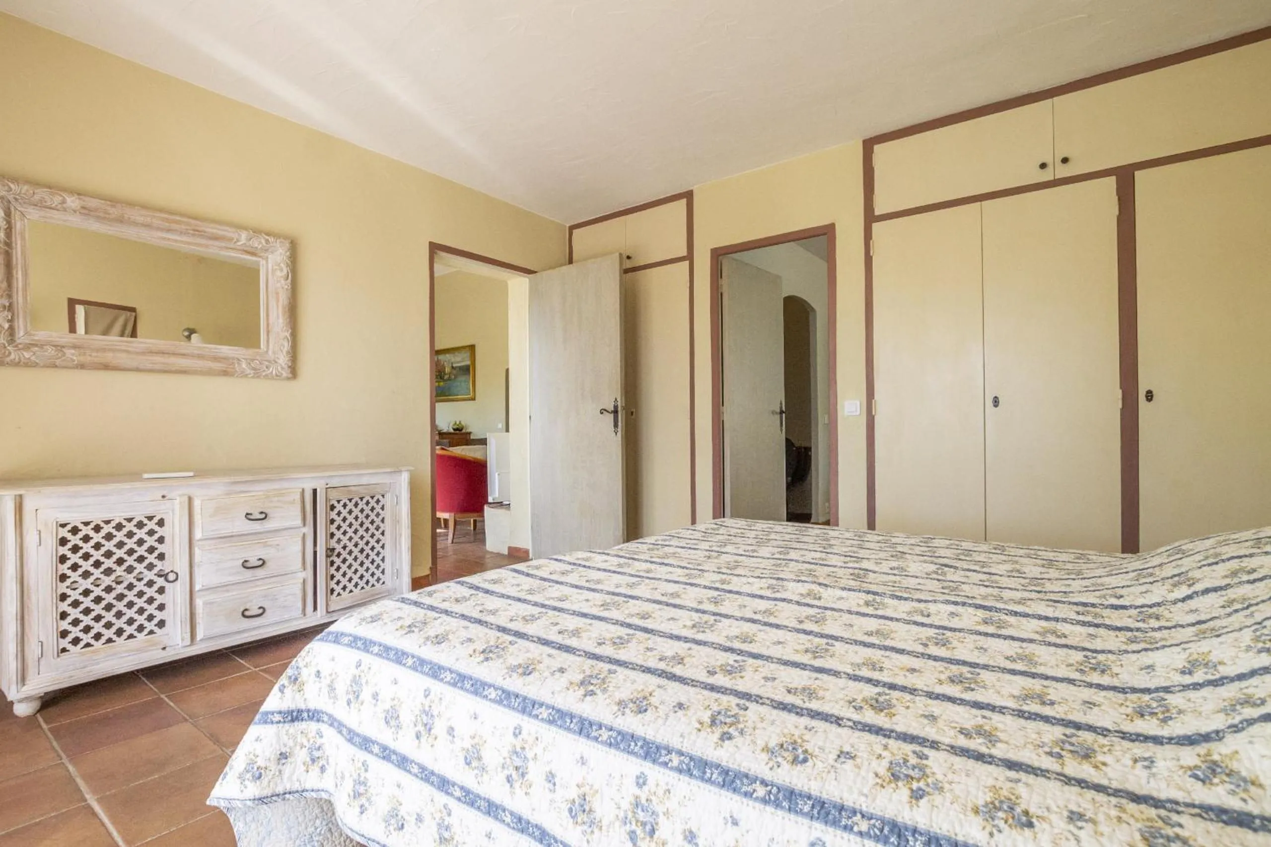 Bed in Mouramour