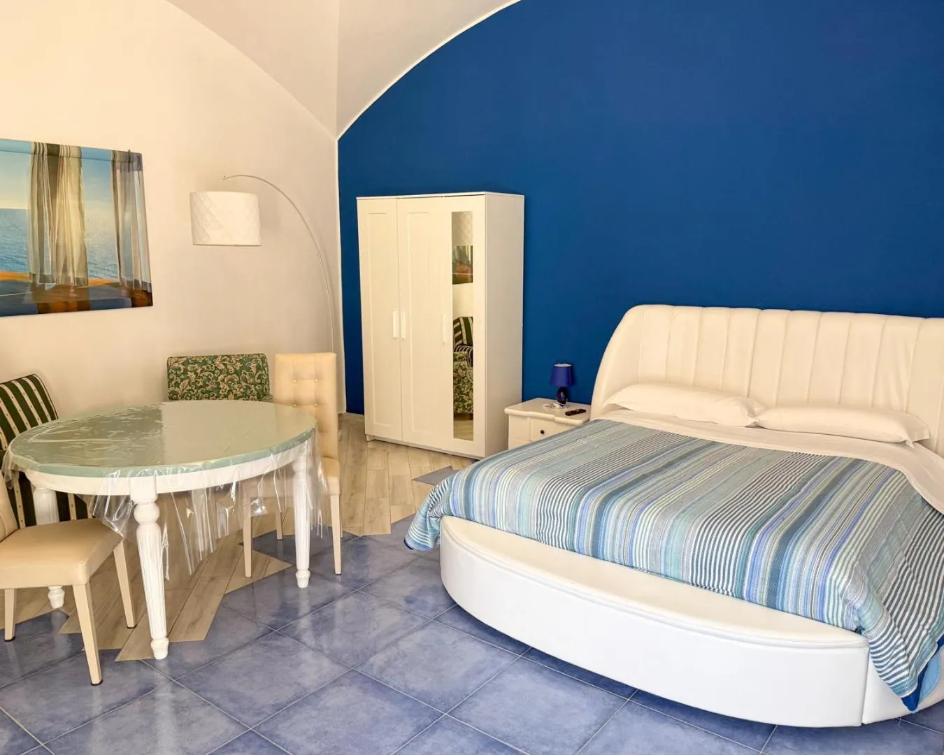 Bedroom, Bed in B&B SOGNANDO VIETRI e SPA ESCLUSIVA