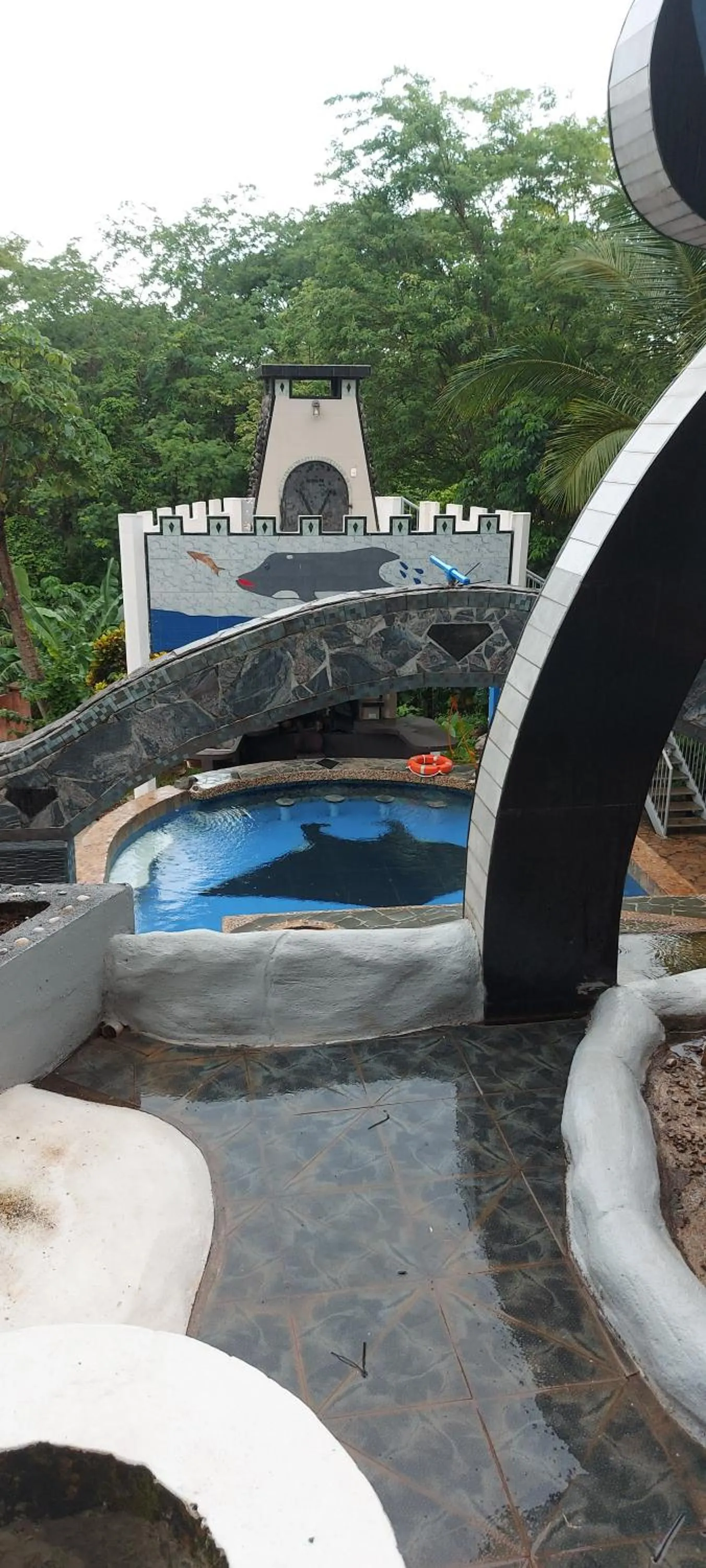 Swimming pool in El Castillo Monte Campana
