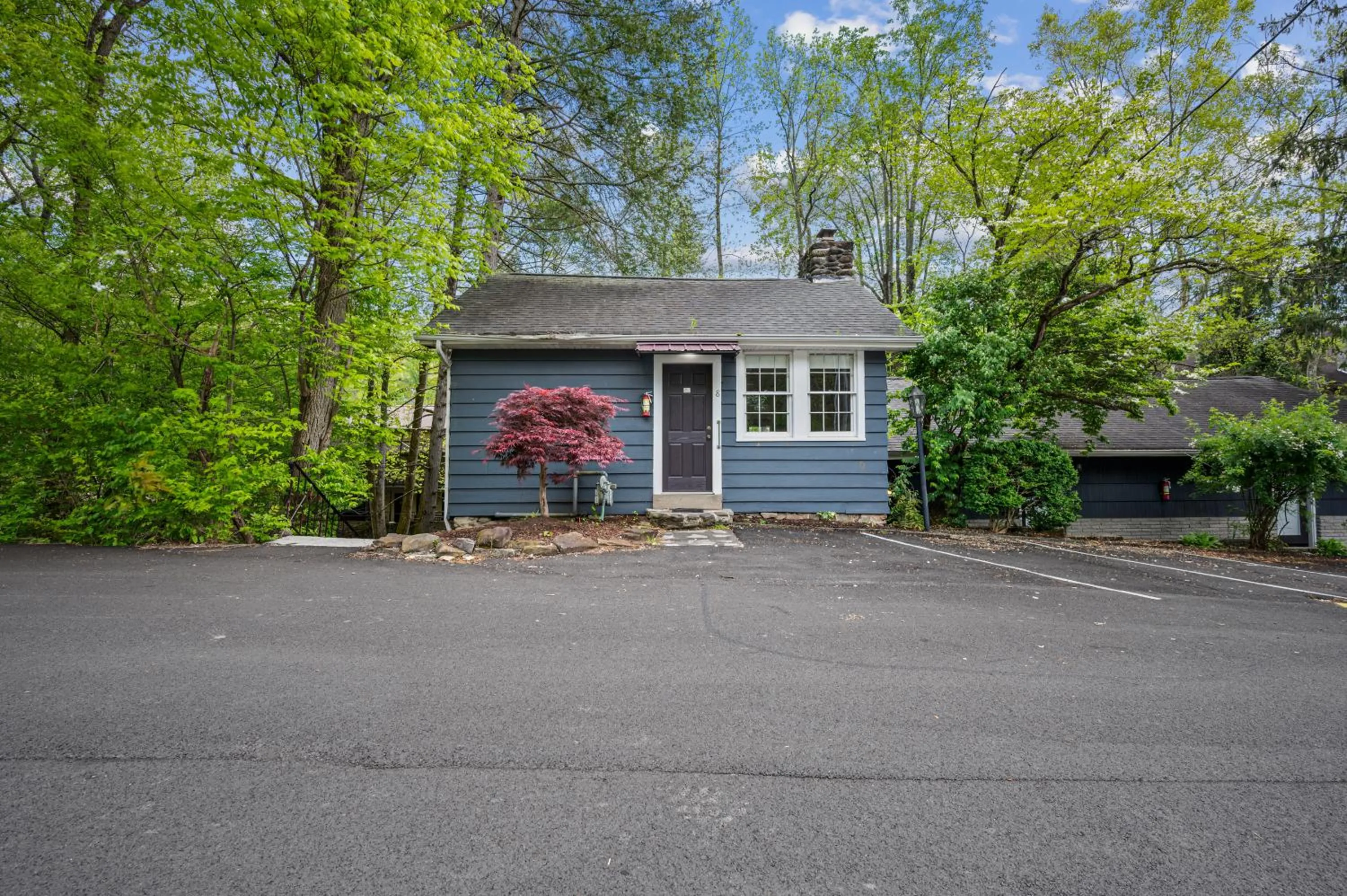 Carr's Northside Hotel and Cottages