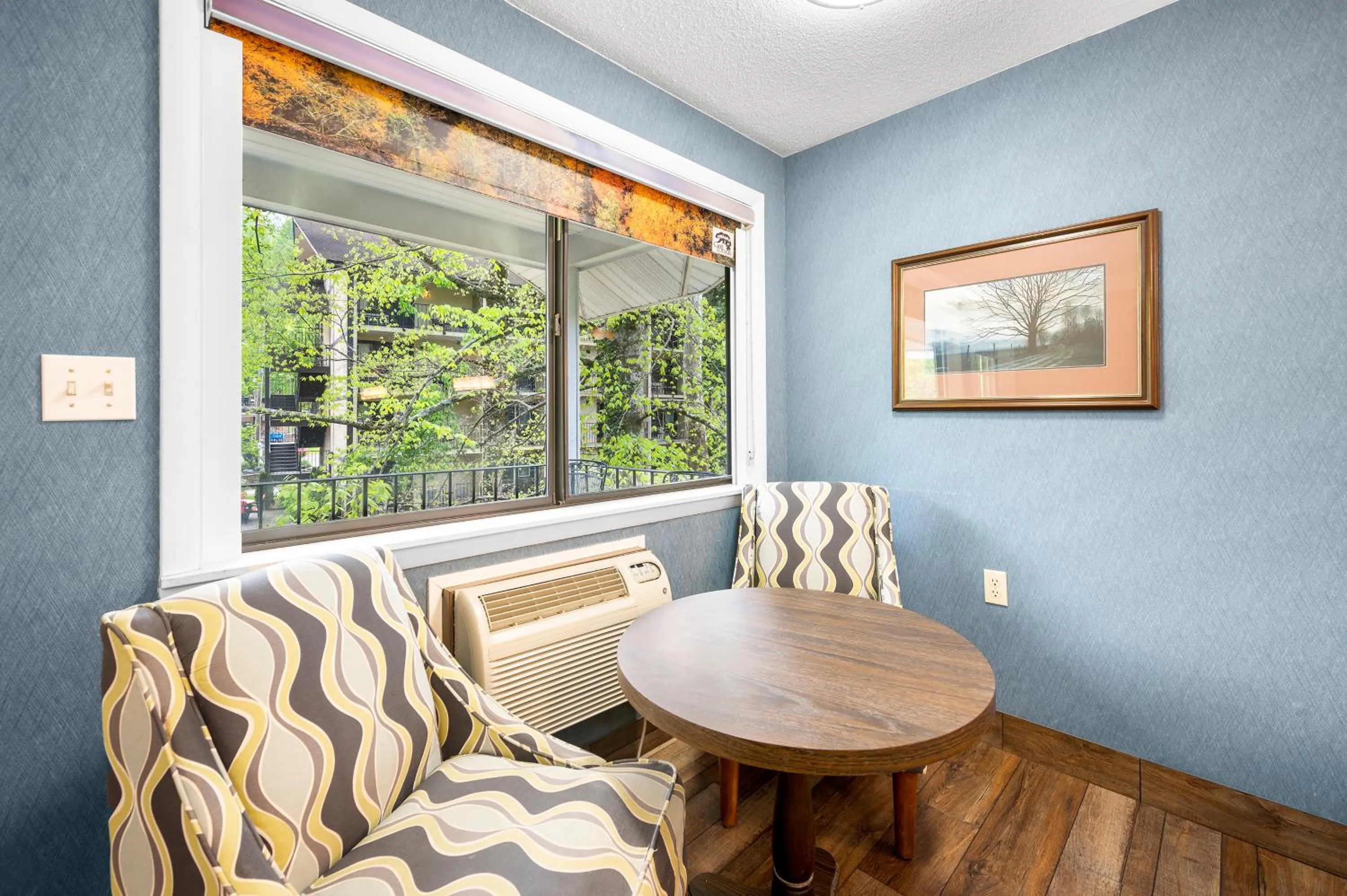 Carr's Northside Hotel and Cottages