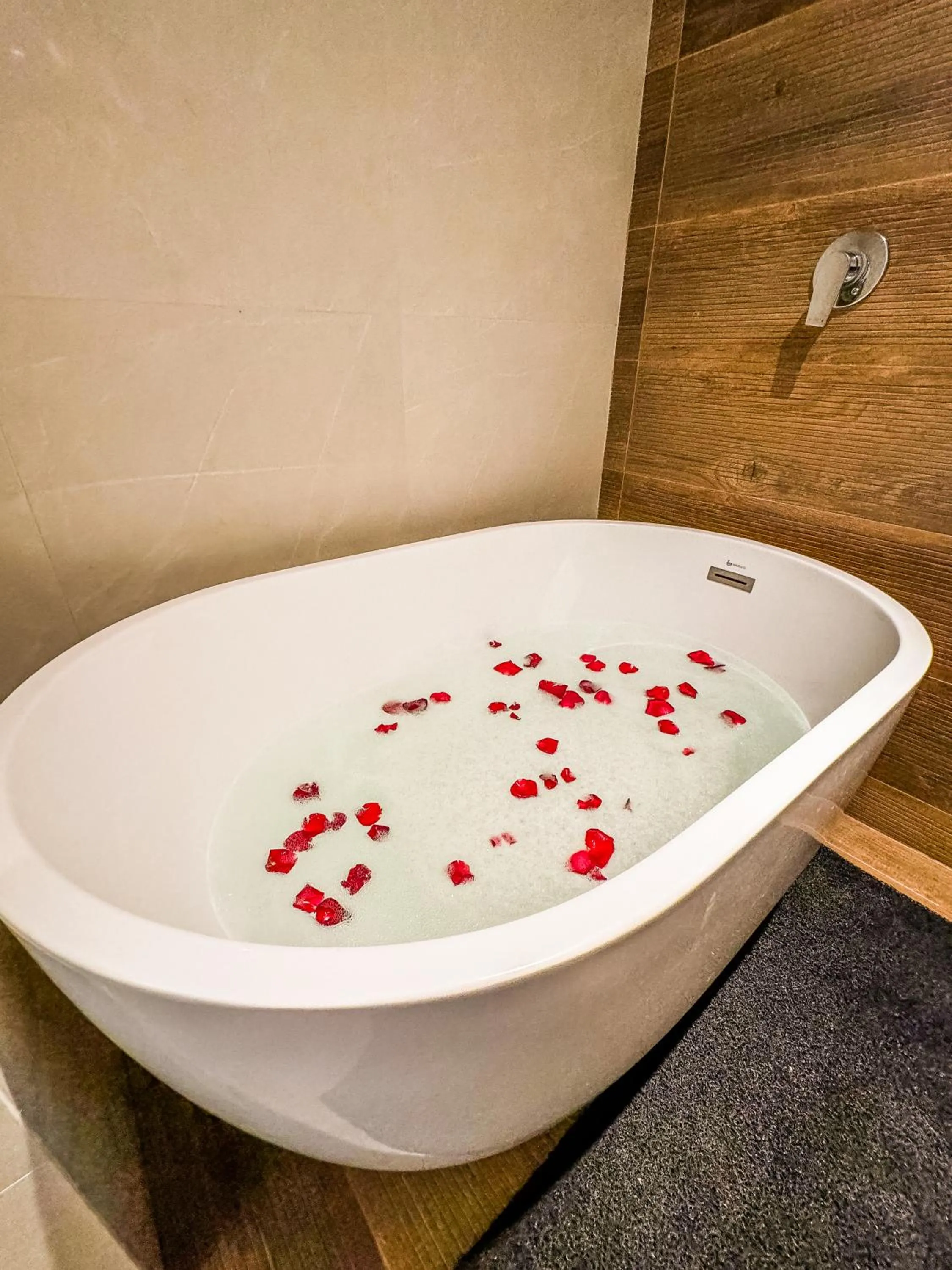 Bath in Oceana Atlântico Hotel & SPA