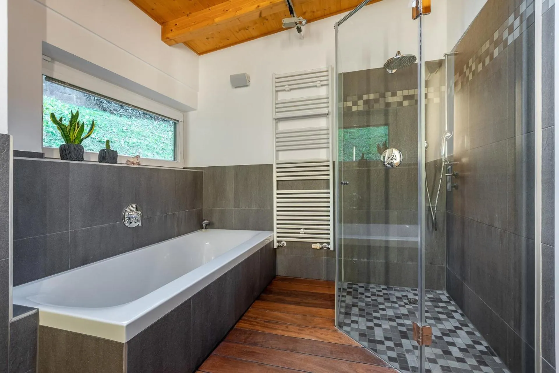 Shower in Villa Bergl.21