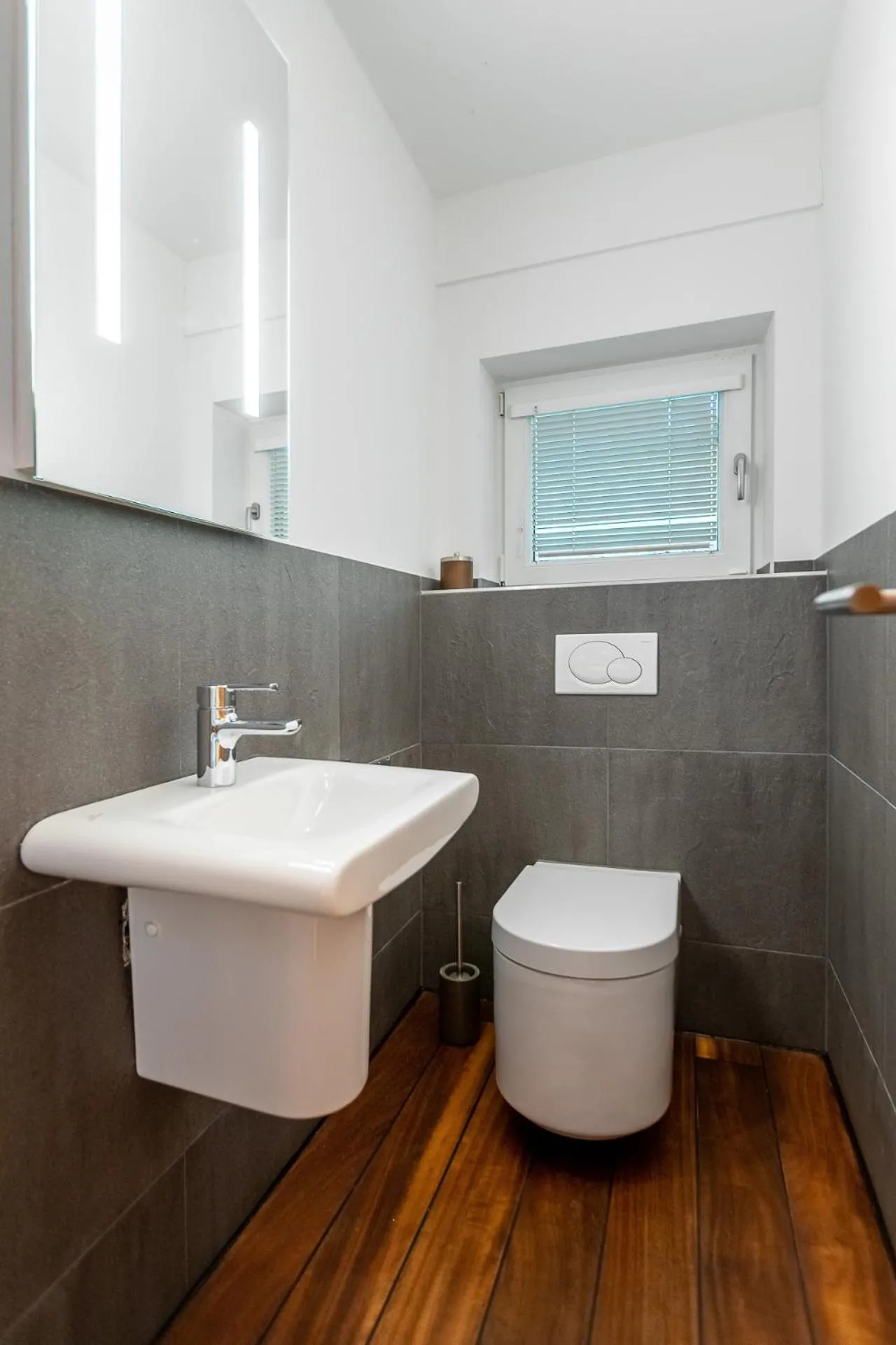 Toilet in Villa Bergl.21