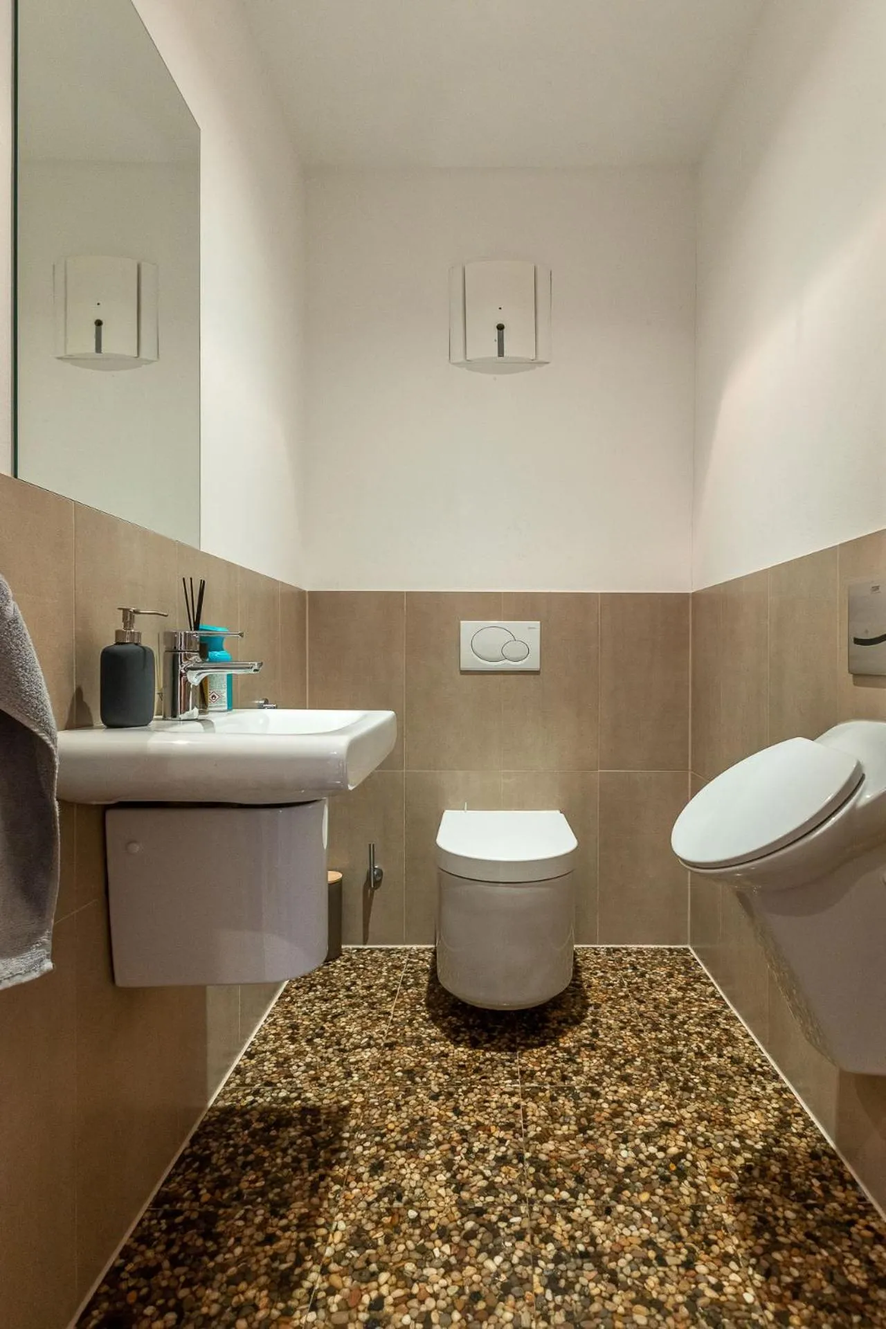 Toilet in Villa Bergl.21