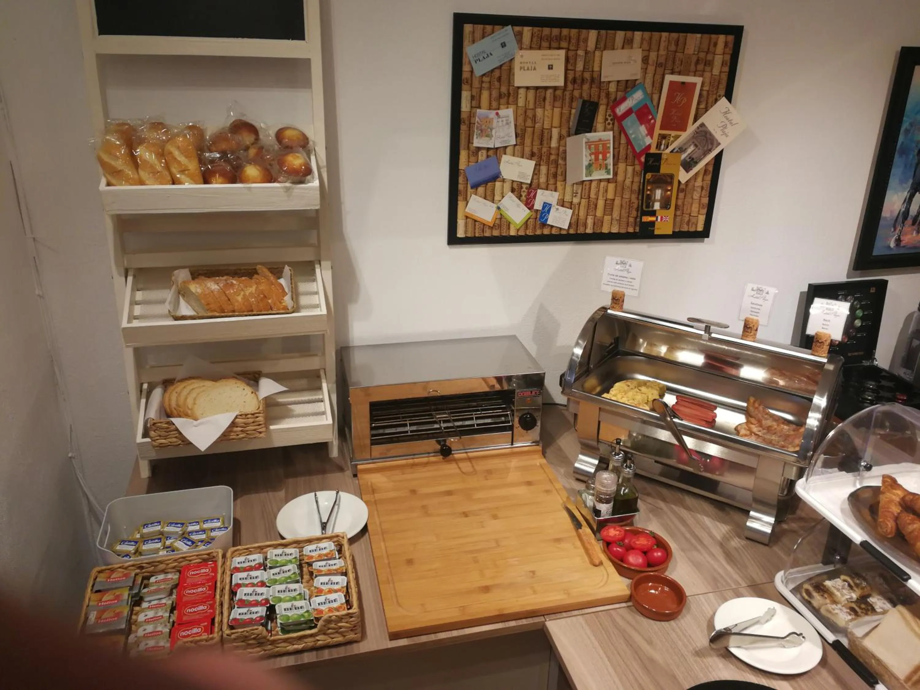 Breakfast in Hostal Plaja i Pati de Can Plaja