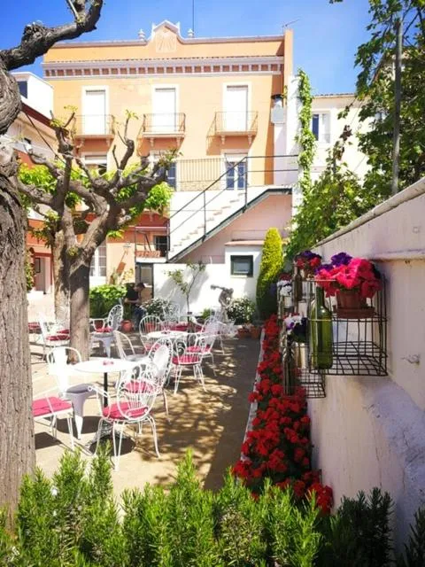 Garden in Hostal Plaja i Pati de Can Plaja