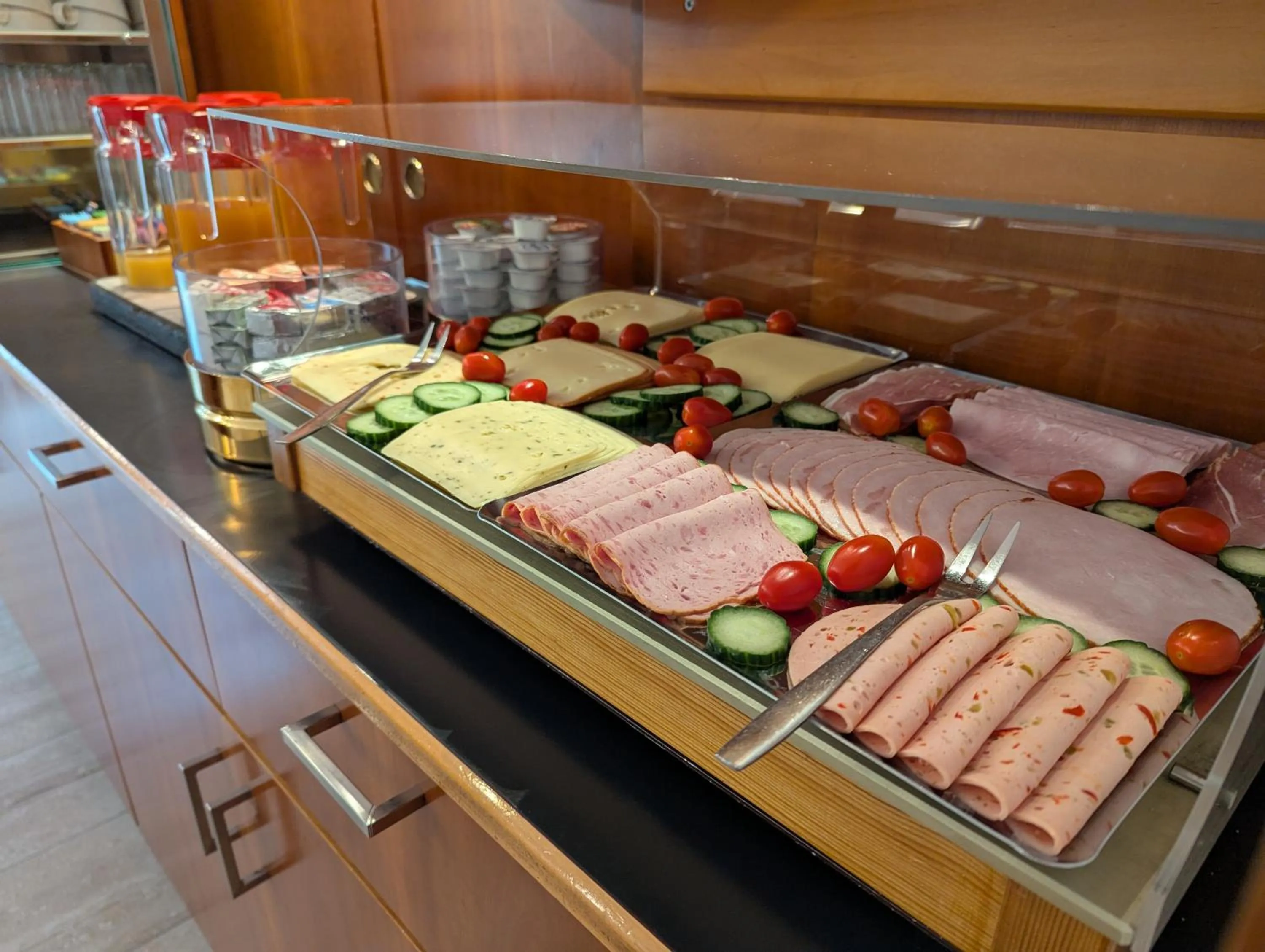 Buffet breakfast in City Hotel Stuttgart