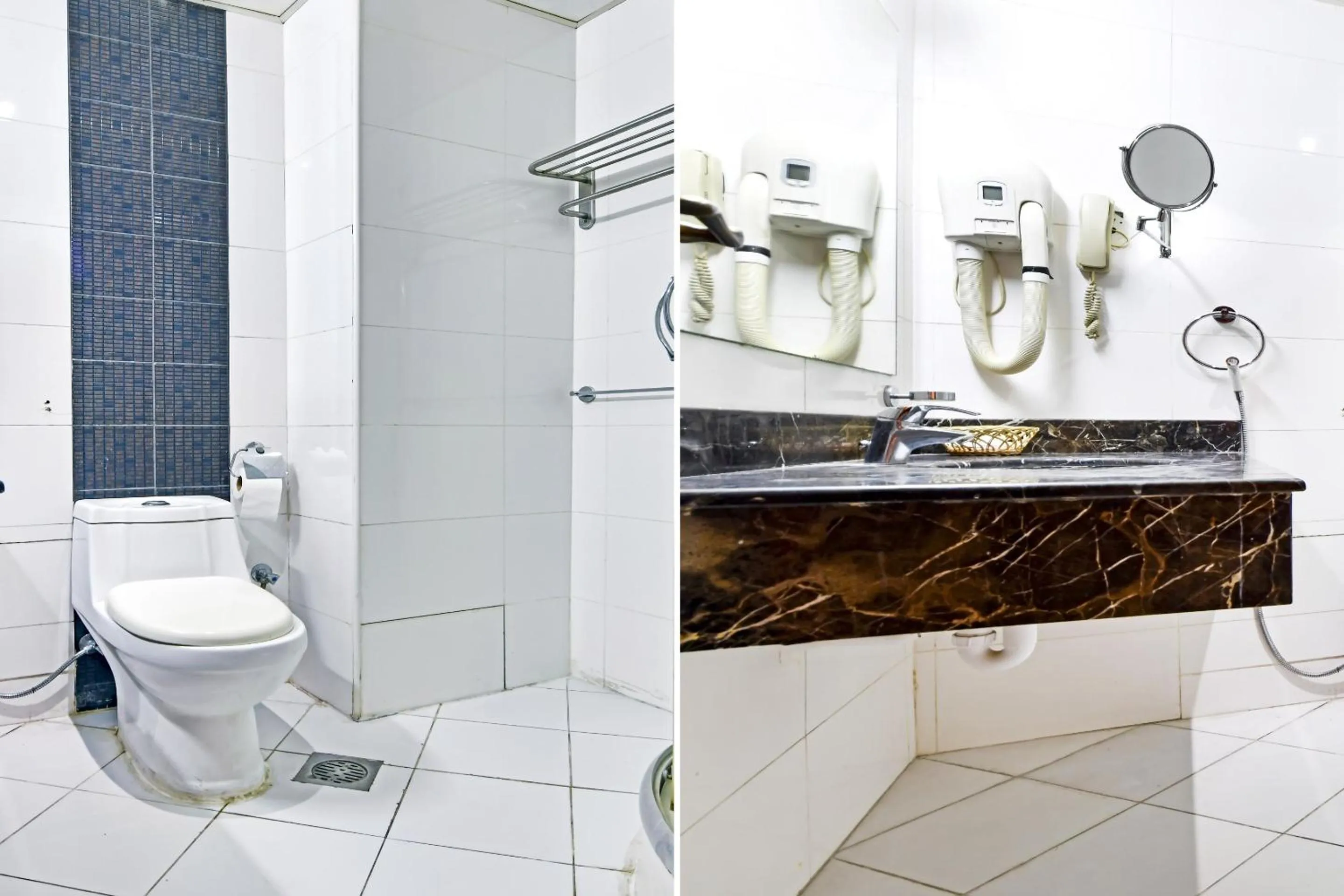 Bathroom in OYO 118 Revira Hotel