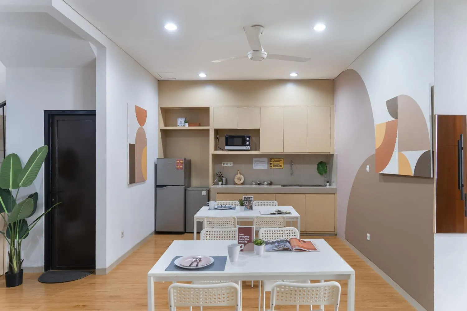 Dining area in Cove Urooms Panglima Polim