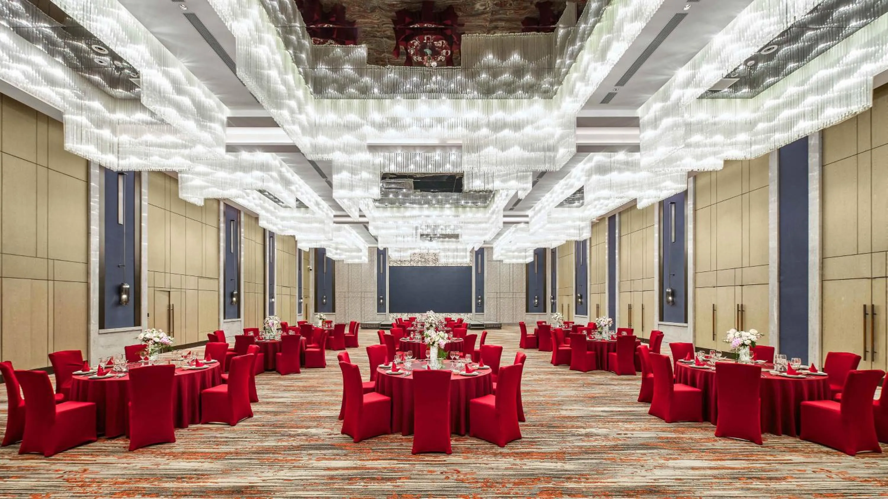 Banquet/Function facilities in Vignette Collection Hangzhou Huaxia Center Hotel by IHG