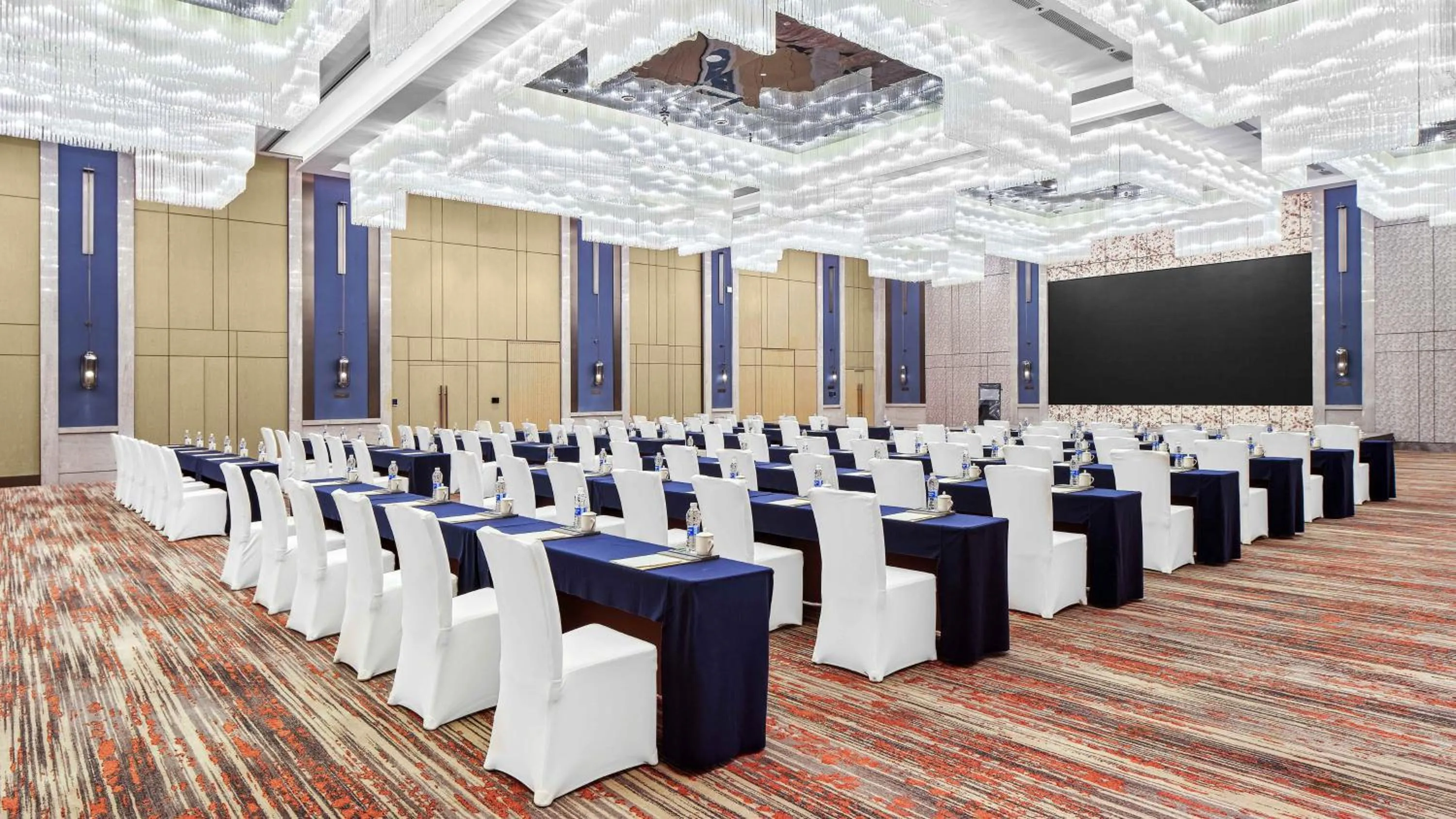 Banquet/Function facilities in Vignette Collection Hangzhou Huaxia Center Hotel by IHG