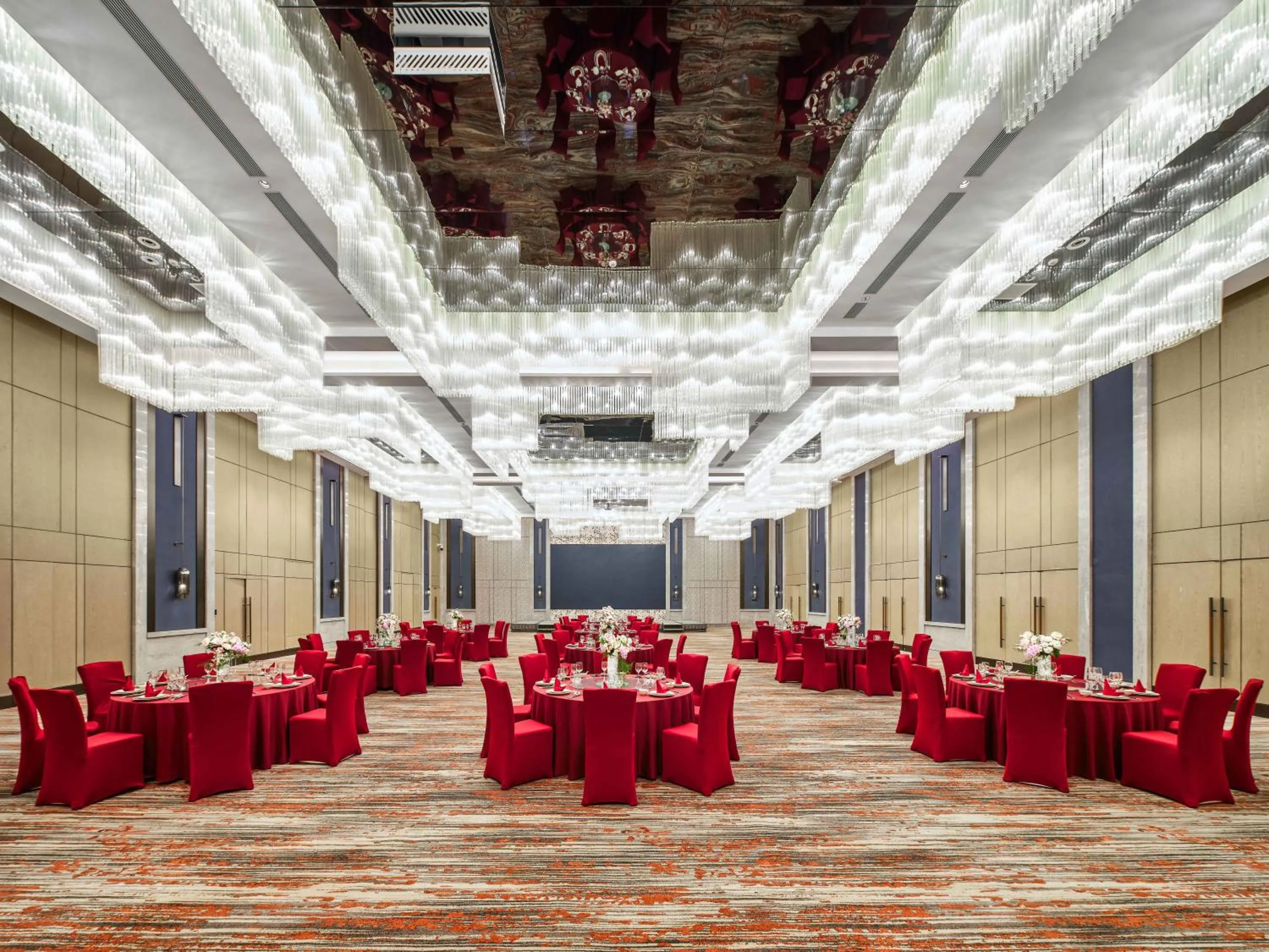 Banquet/Function facilities in Vignette Collection Hangzhou Huaxia Center Hotel by IHG