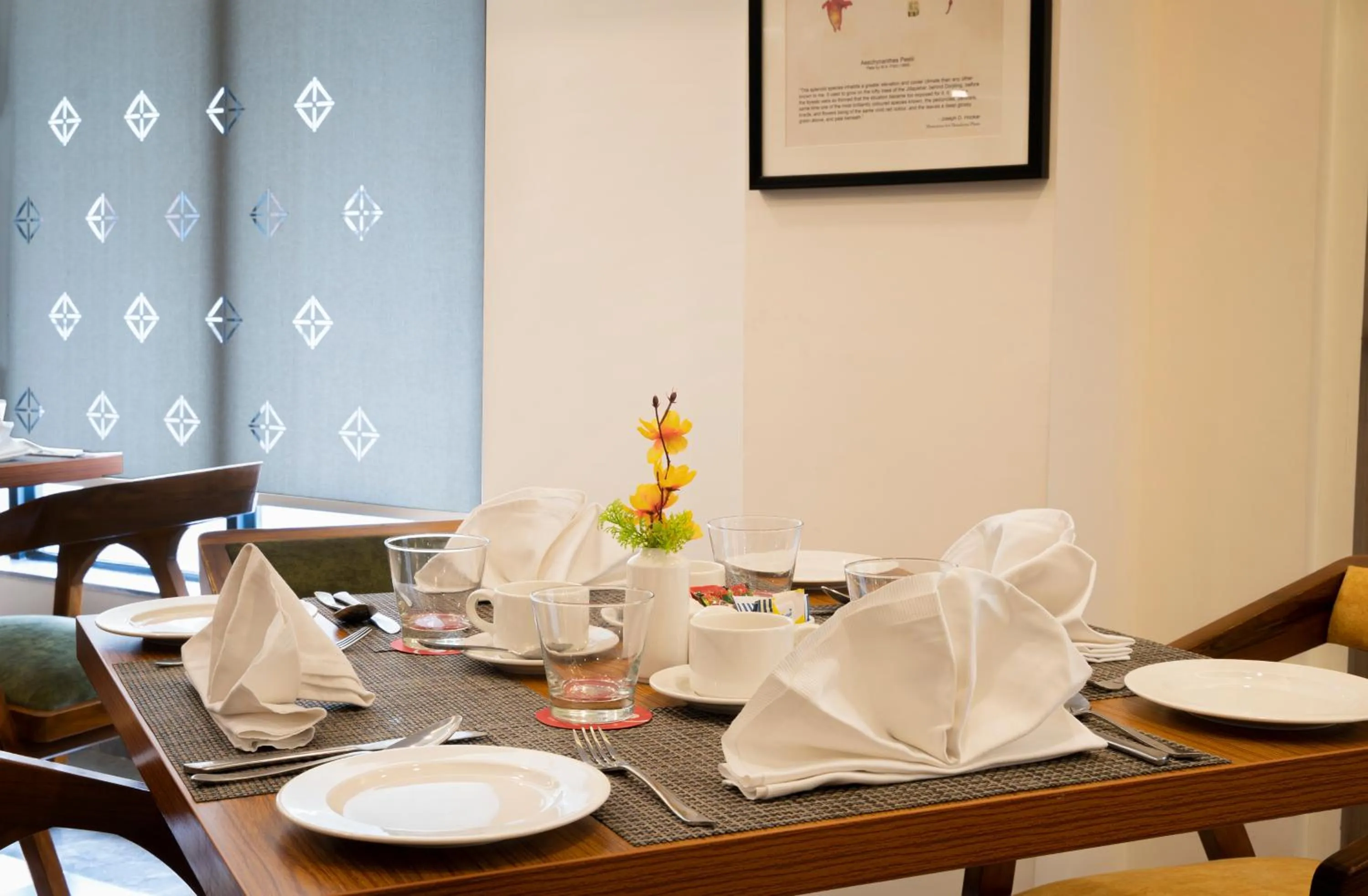 Restaurant/places to eat in Spree Hotel Kriday at Rajpur Road, Dehradun