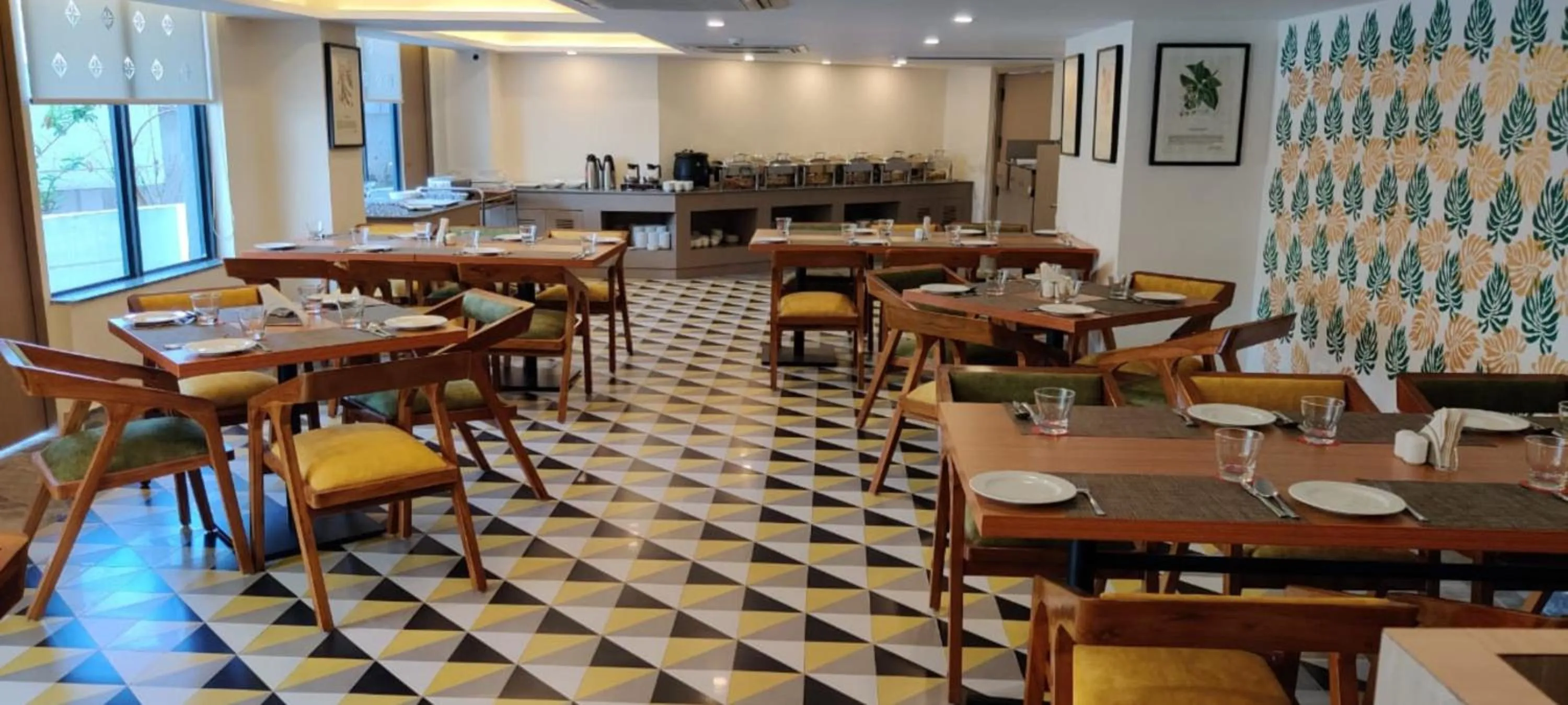 Restaurant/places to eat in Spree Hotel Kriday at Rajpur Road, Dehradun
