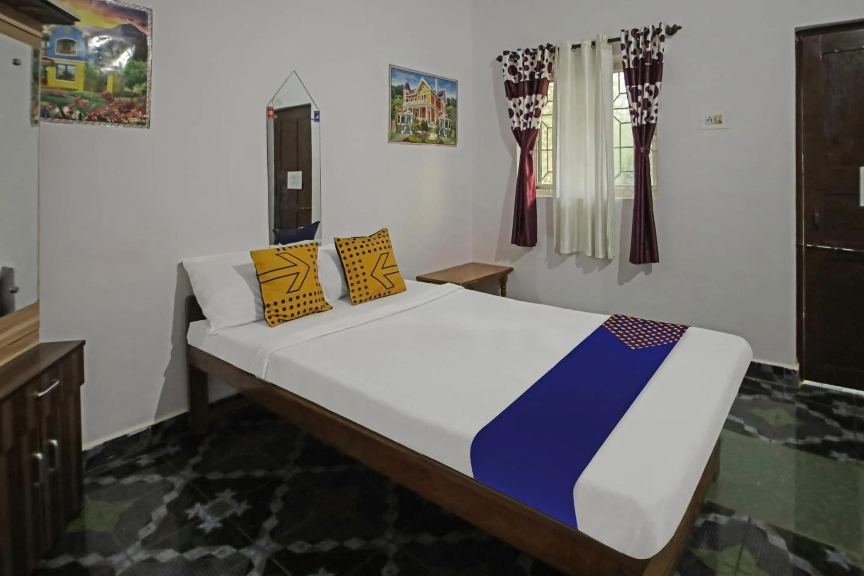 Bathroom, Bed in Hotel O Sunshine Guest House